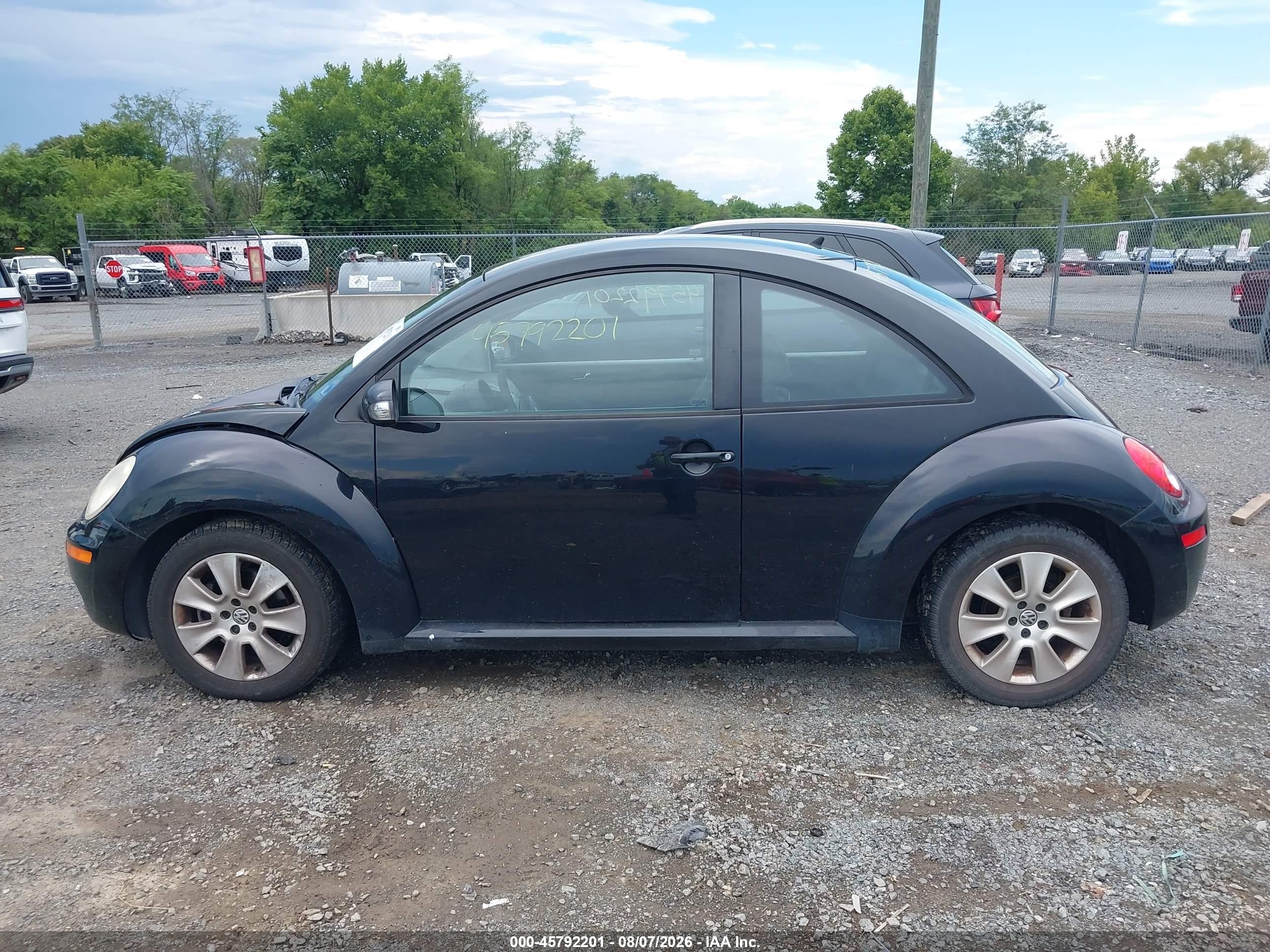 2008 Volkswagen New Beetle S Black vin: 3VWPW31C28M518852