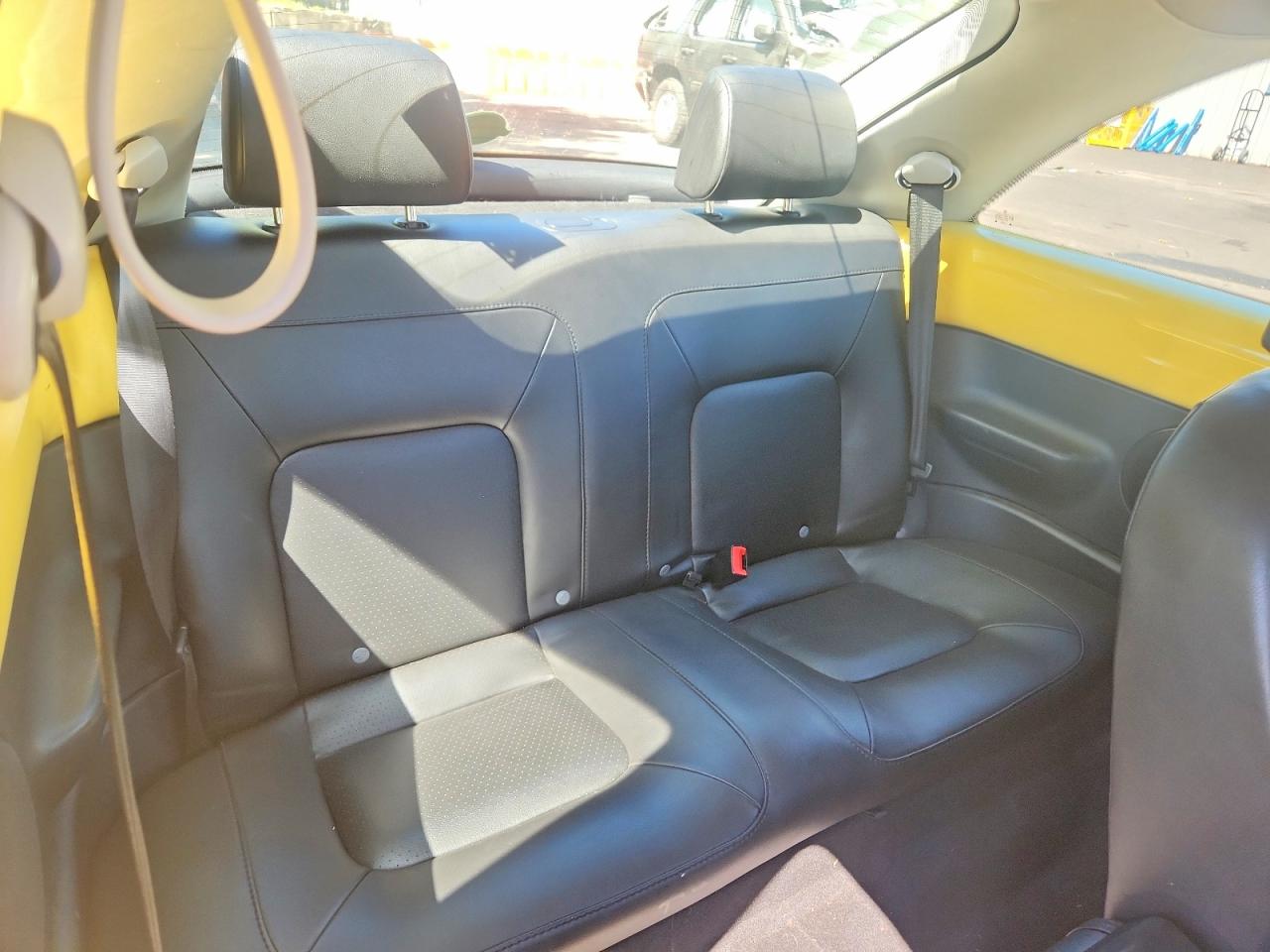 2009 Volkswagen New Beetle S Yellow vin: 3VWPW31C29M503169