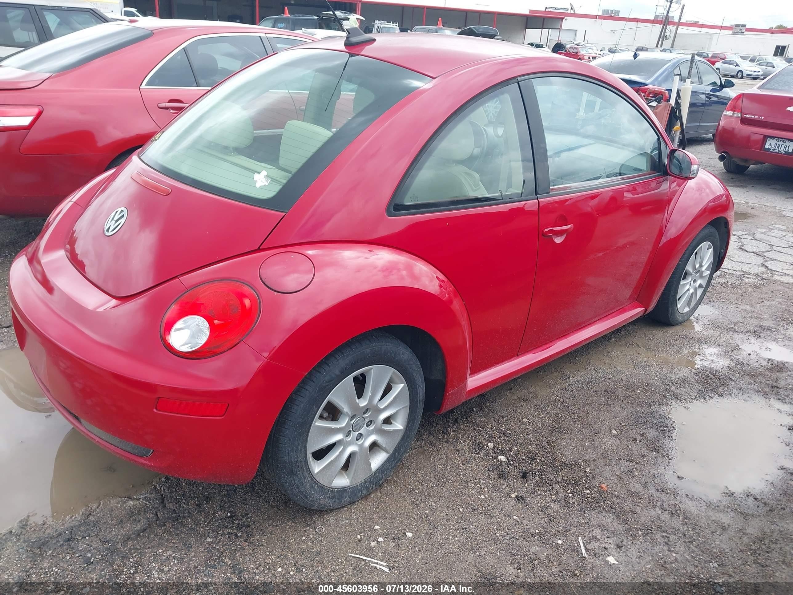 2009 Volkswagen New Beetle 2.5l Красный vin: 3VWPW31C39M515041