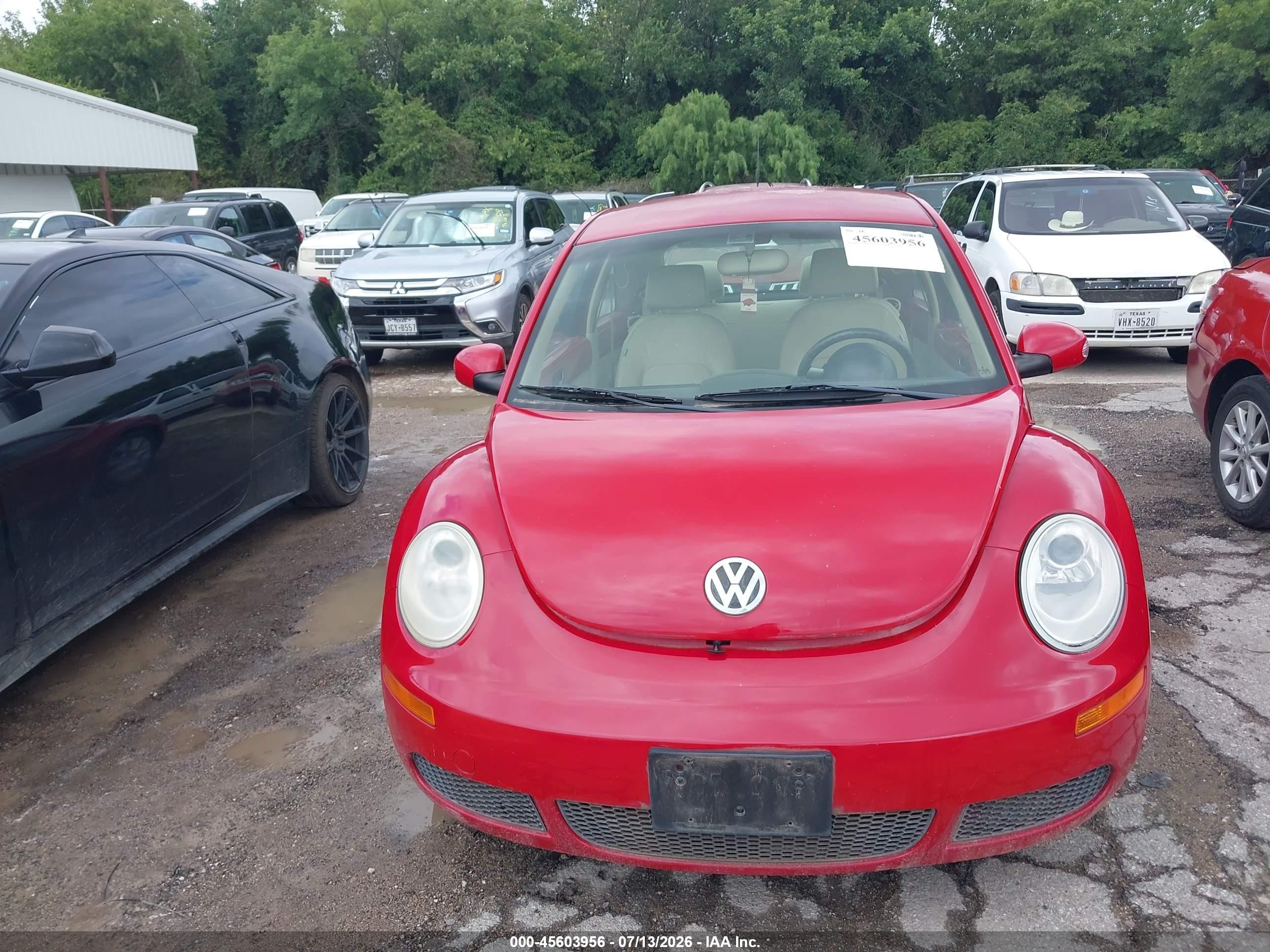 2009 Volkswagen New Beetle 2.5l Красный vin: 3VWPW31C39M515041