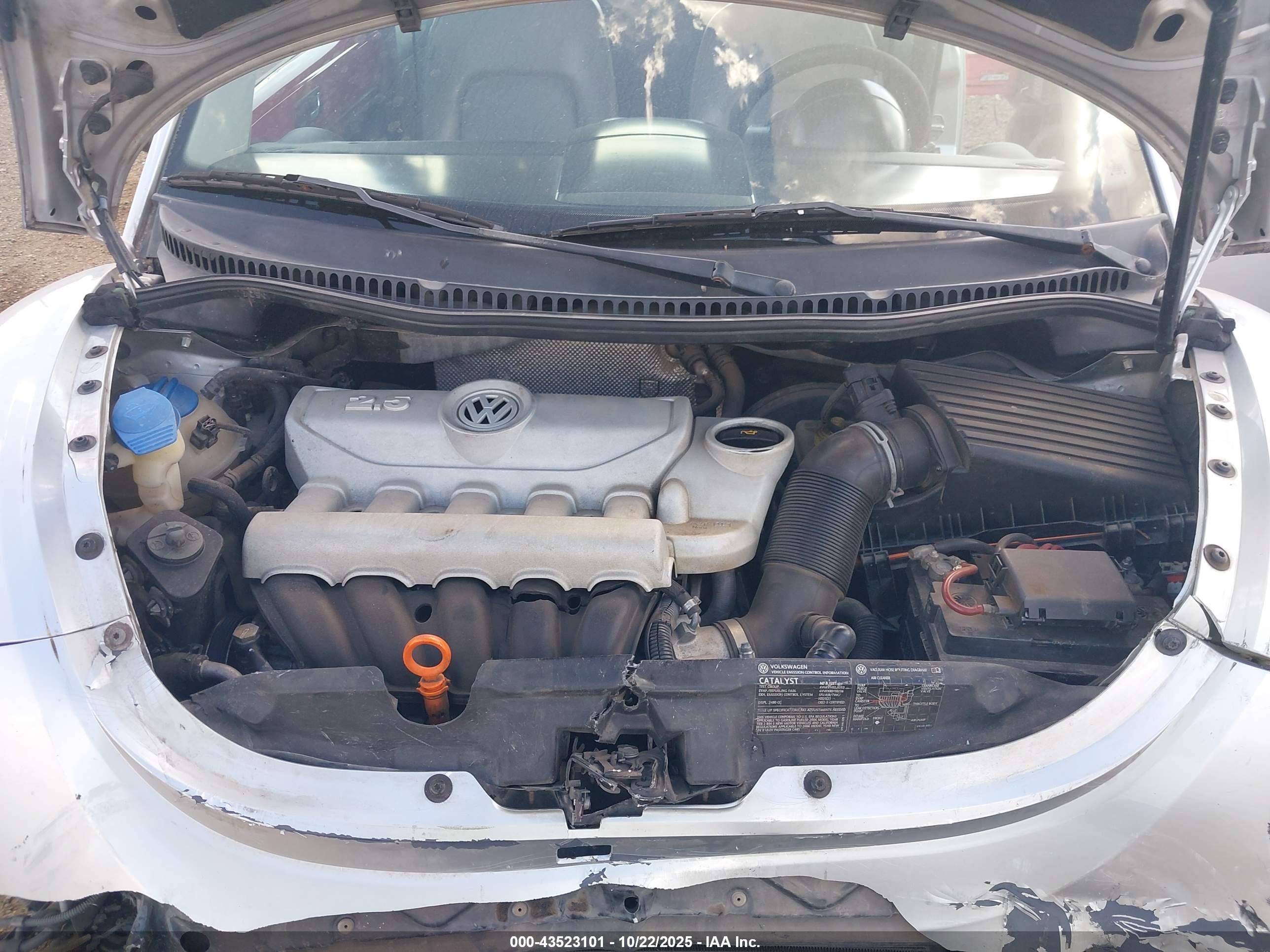 2006 Volkswagen New Beetle 2.5 Серебряный vin: 3VWPW31C46M403280
