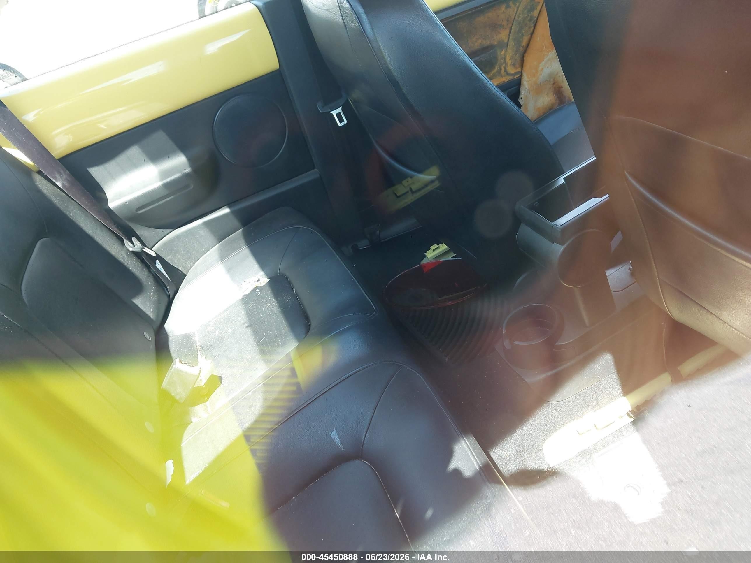 2008 Volkswagen New Beetle S Yellow vin: 3VWPW31C48M501079
