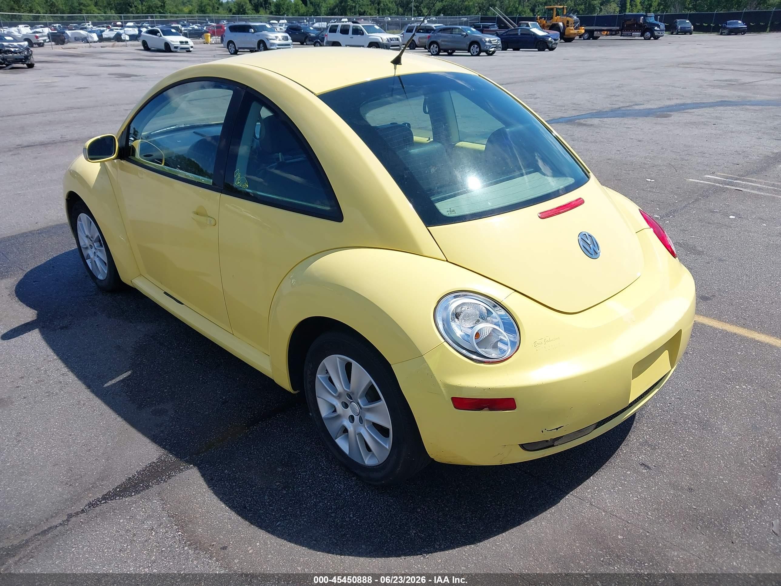 2008 Volkswagen New Beetle S Yellow vin: 3VWPW31C48M501079