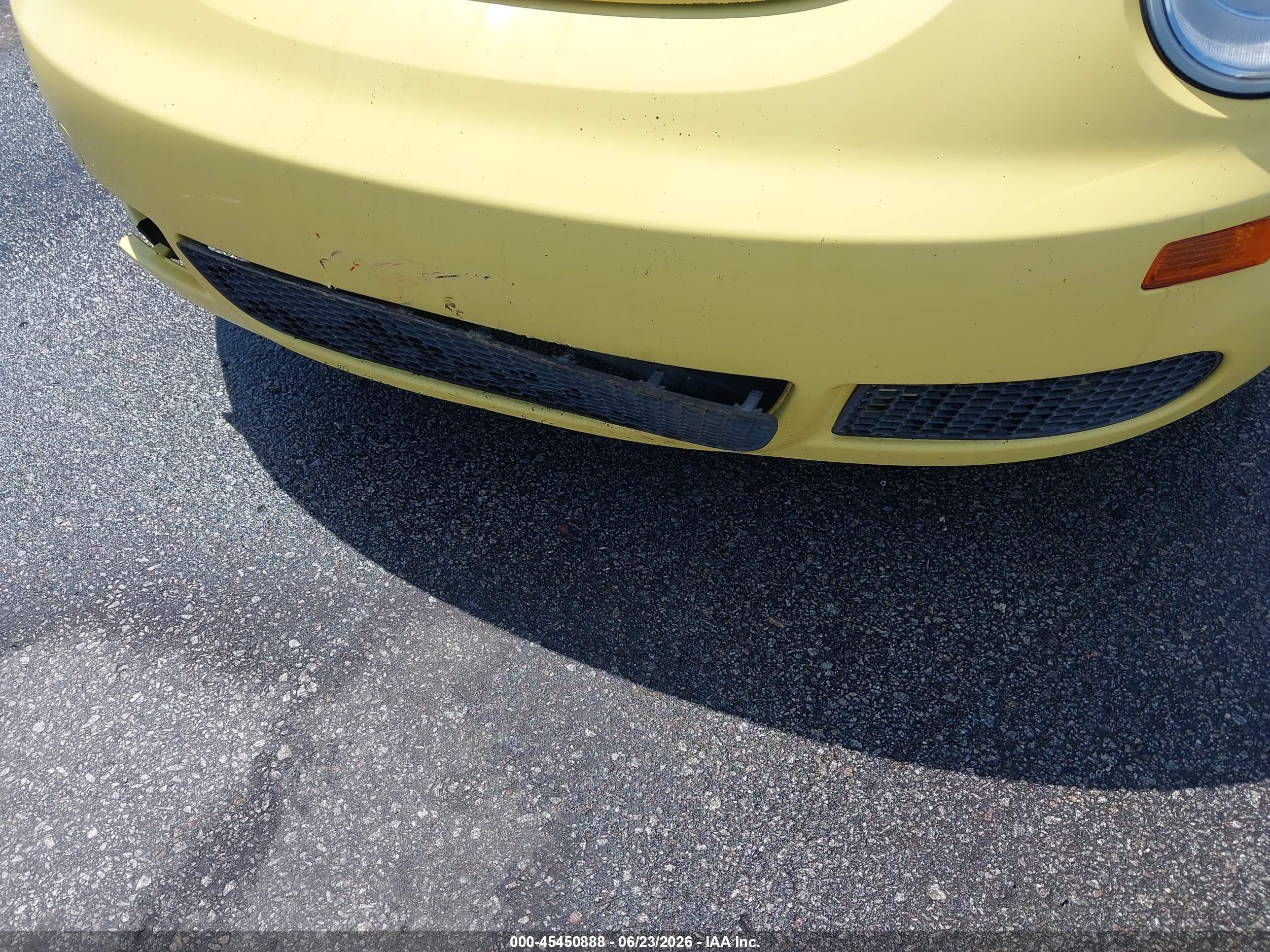 2008 Volkswagen New Beetle S Yellow vin: 3VWPW31C48M501079