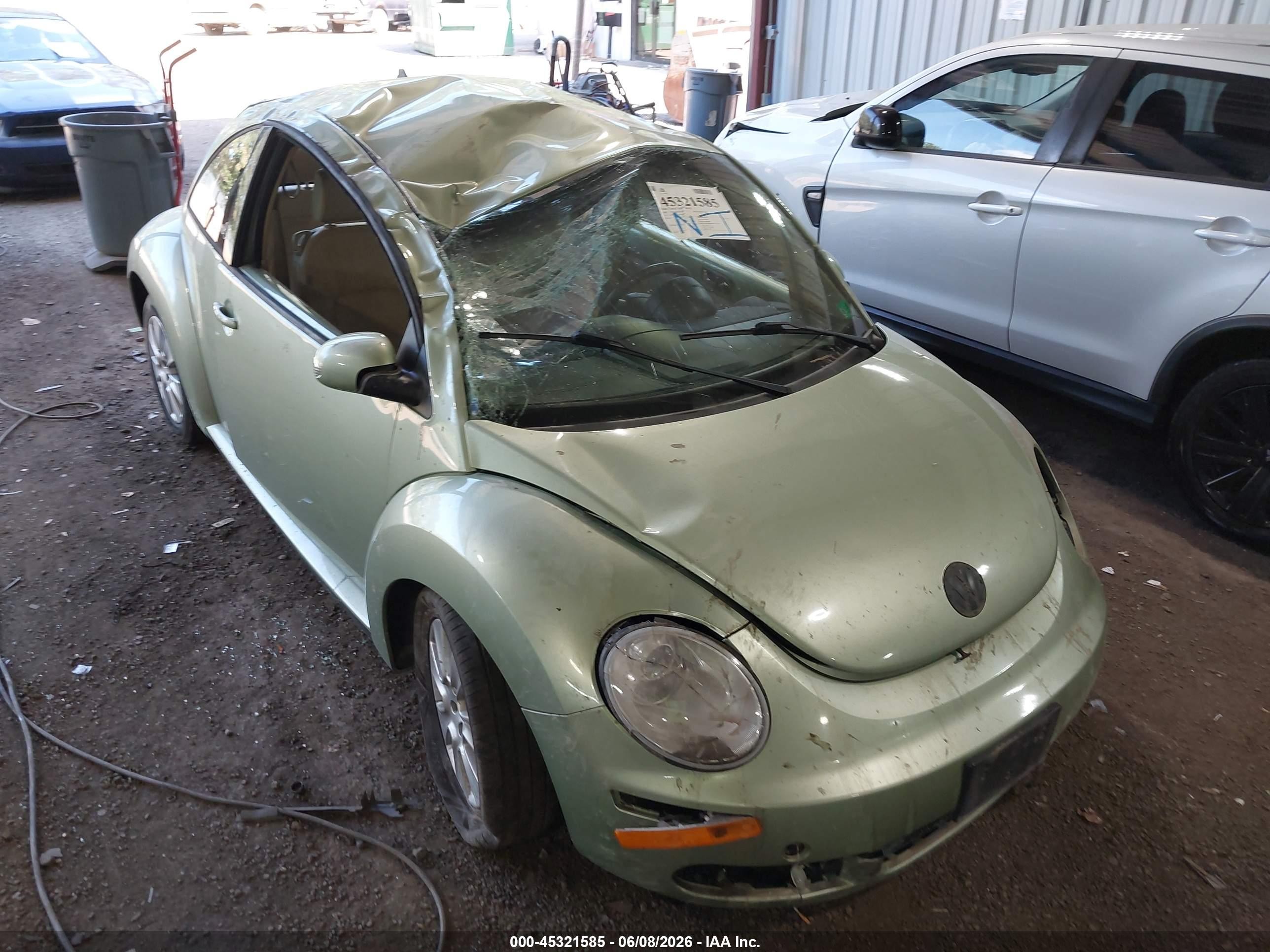 2009 Volkswagen New Beetle 2.5l Green vin: 3VWPW31C49M503853