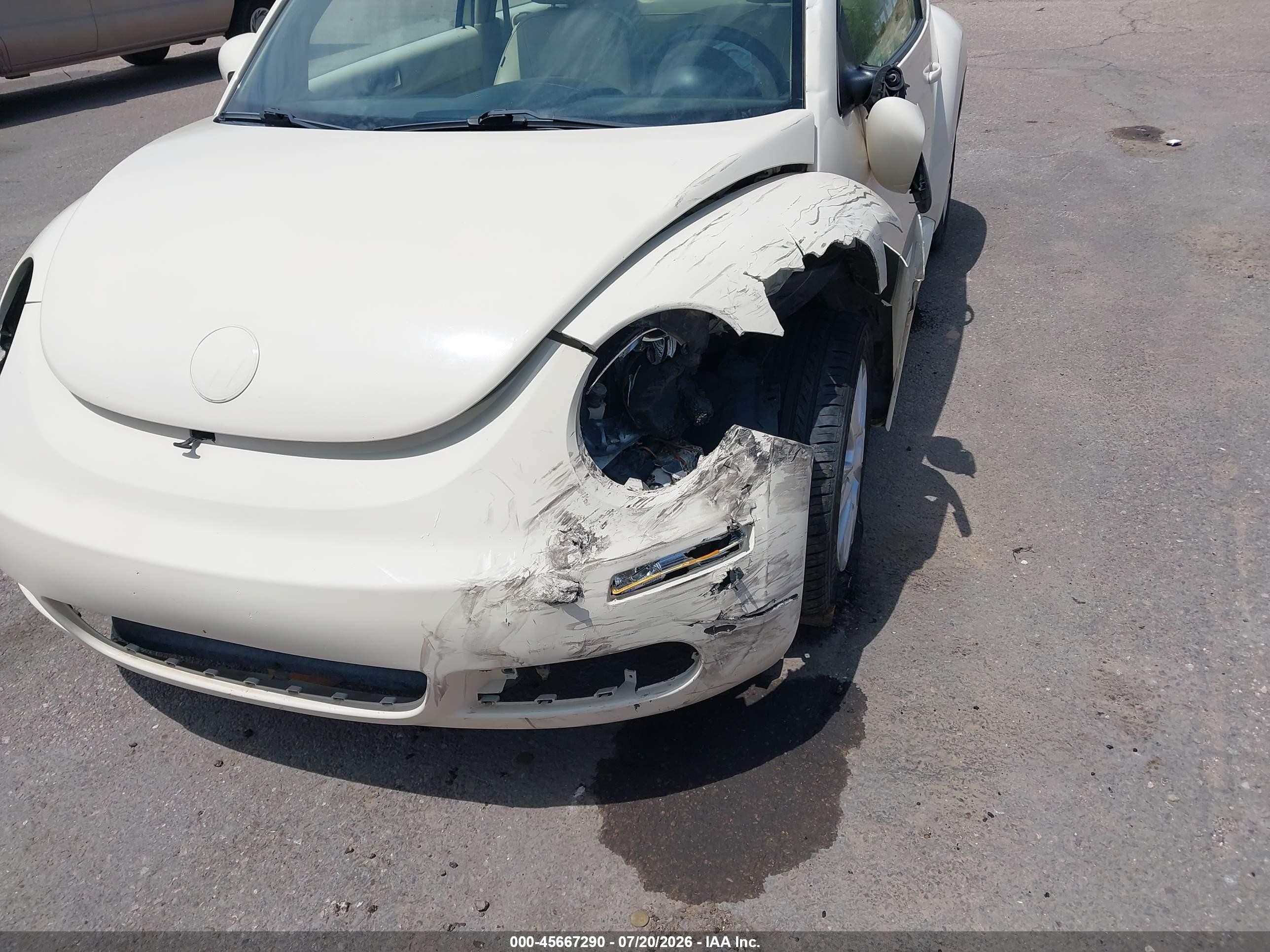 2008 Volkswagen New Beetle S Cream vin: 3VWPW31C58M524130