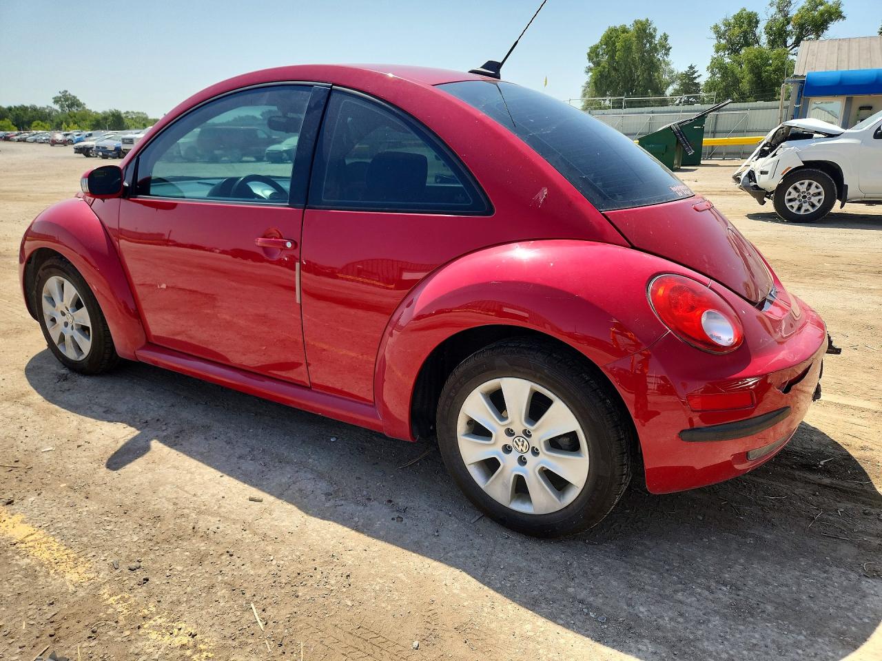 2009 Volkswagen New Beetle S Red vin: 3VWPW31C59M514943