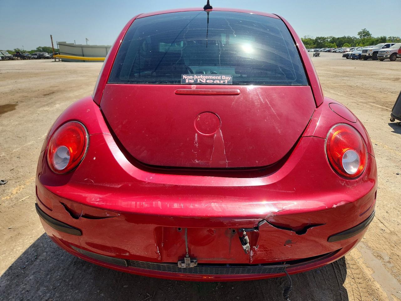 2009 Volkswagen New Beetle S Red vin: 3VWPW31C59M514943
