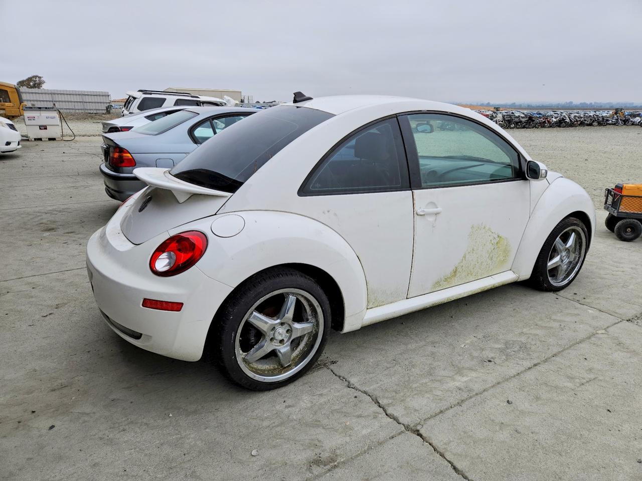 2009 Volkswagen New Beetle S White vin: 3VWPW31C69M511582