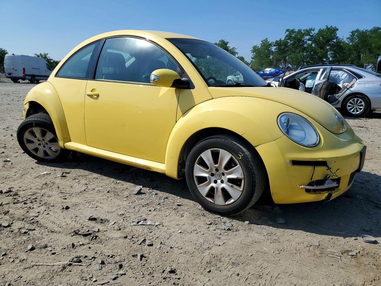 2008 Volkswagen New Beetle S Yellow vin: 3VWPW31C78M521391
