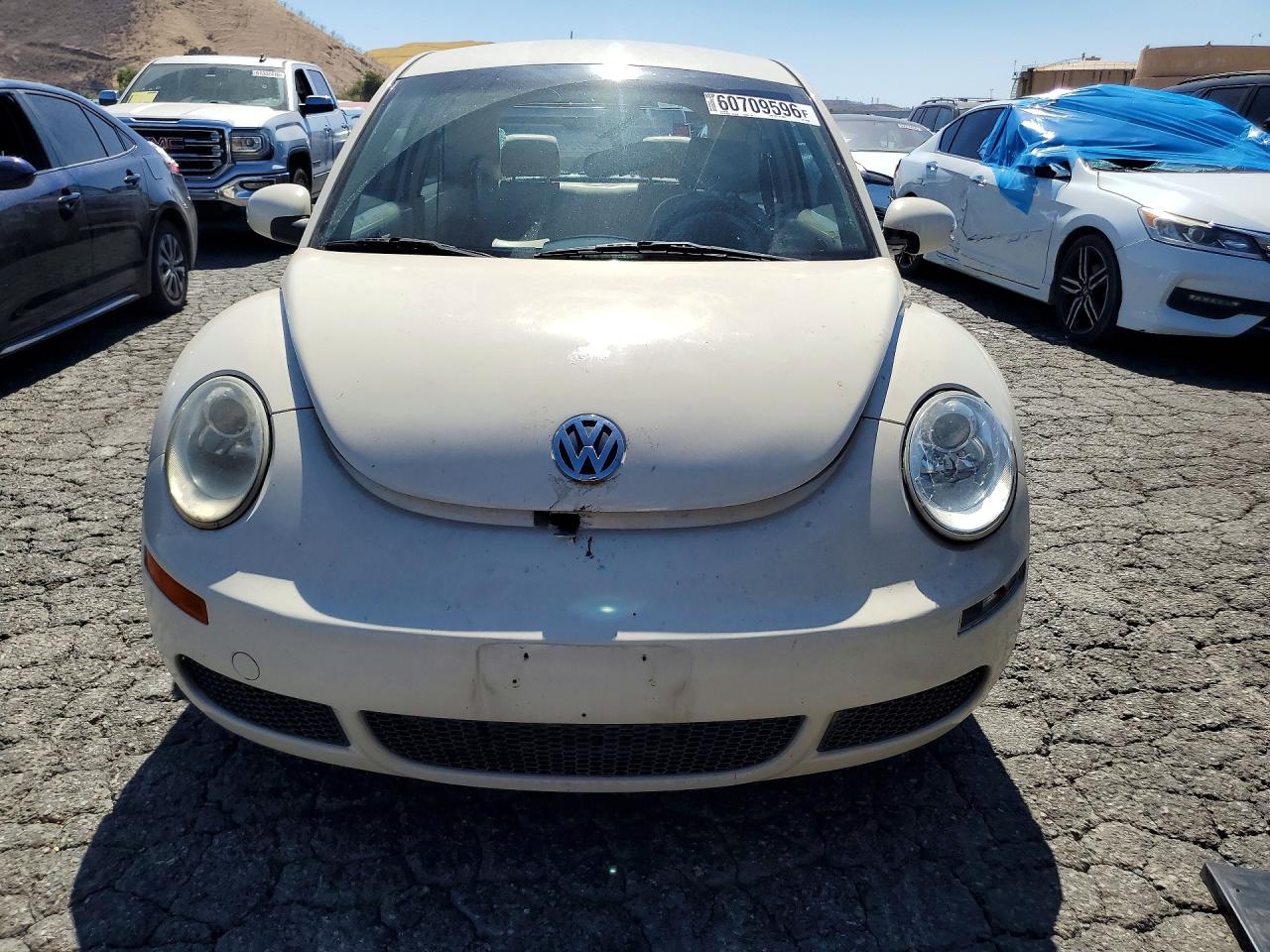 2008 Volkswagen New Beetle S Beige vin: 3VWPW31C88M513980