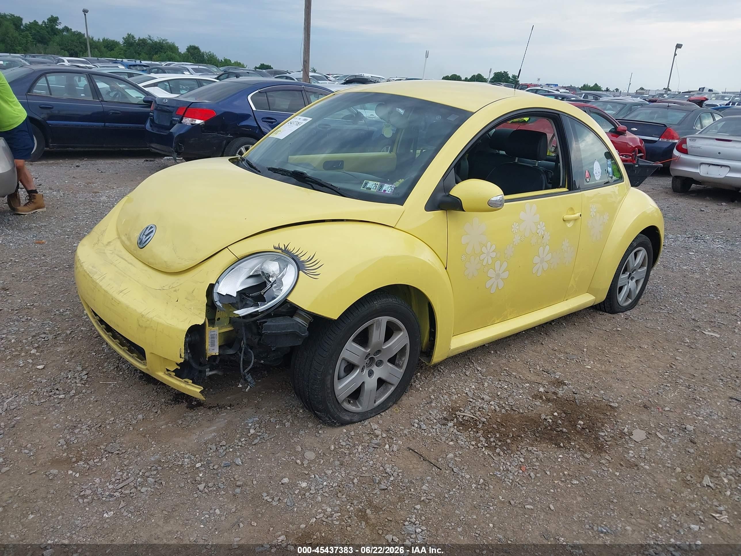 2007 Volkswagen New Beetle 2.5 Yellow vin: 3VWPW31C97M513789