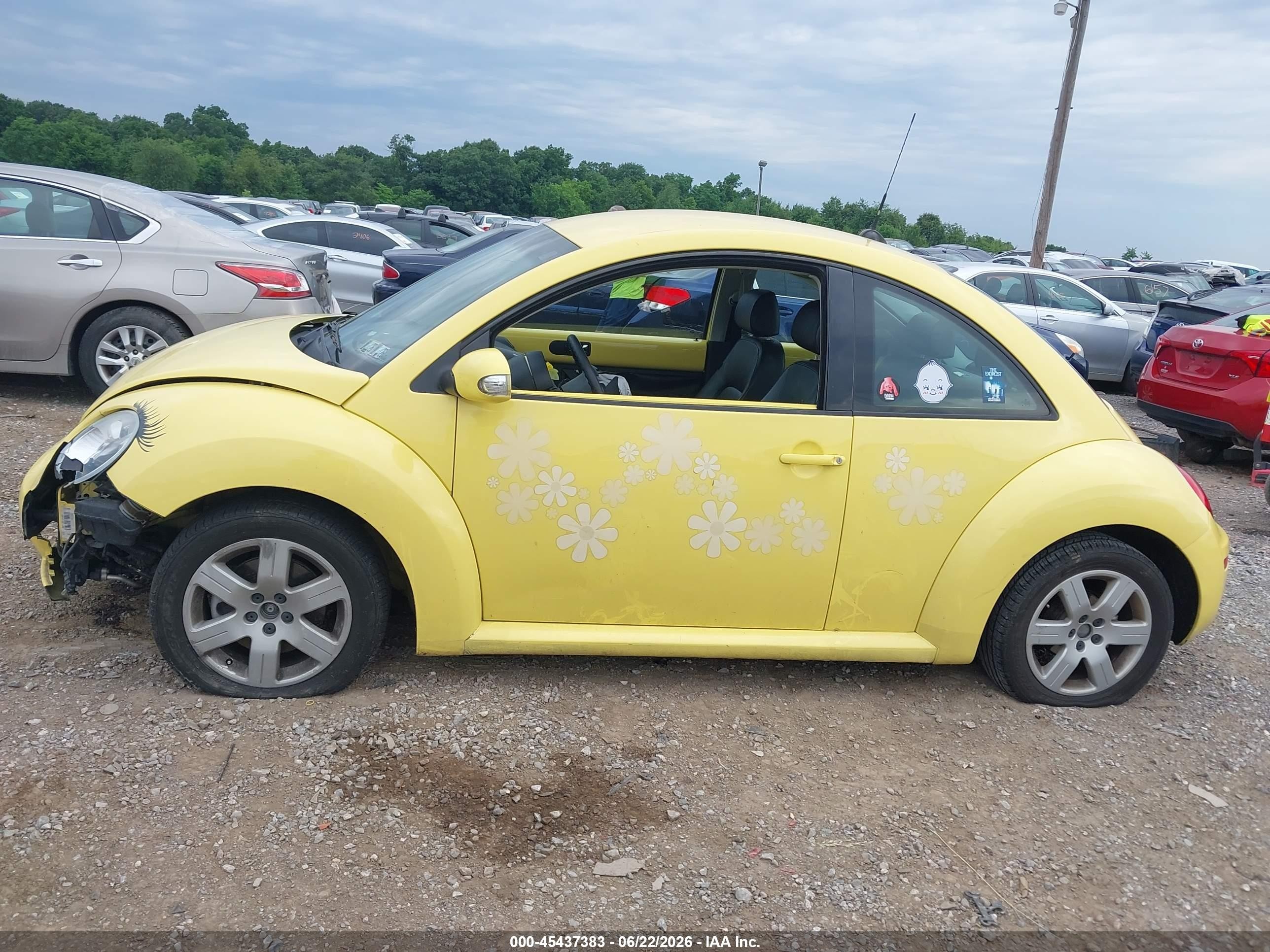 2007 Volkswagen New Beetle 2.5 Yellow vin: 3VWPW31C97M513789
