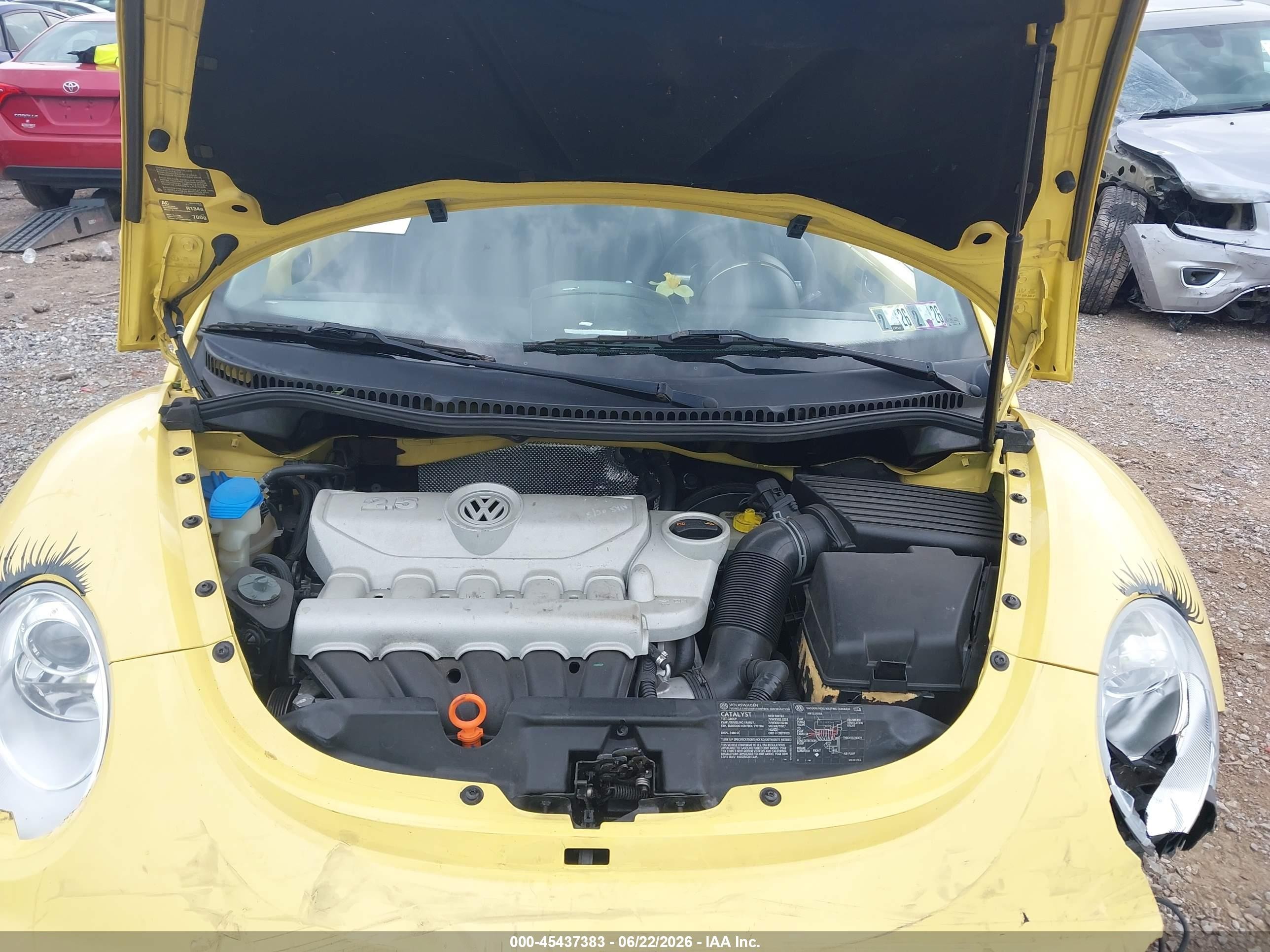 2007 Volkswagen New Beetle 2.5 Yellow vin: 3VWPW31C97M513789