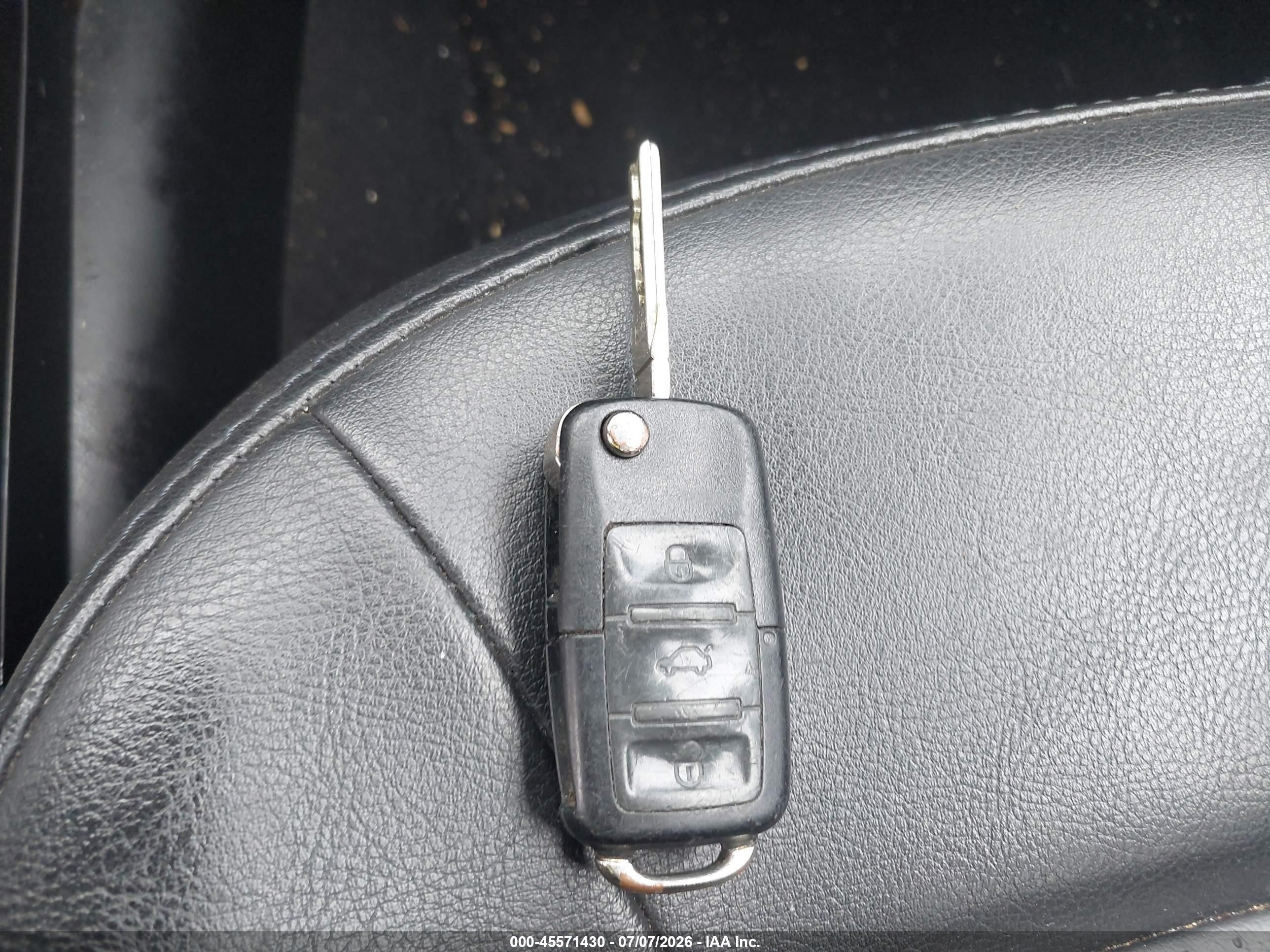 2009 Volkswagen New Beetle 2.5l Черный vin: 3VWPW31C99M506912