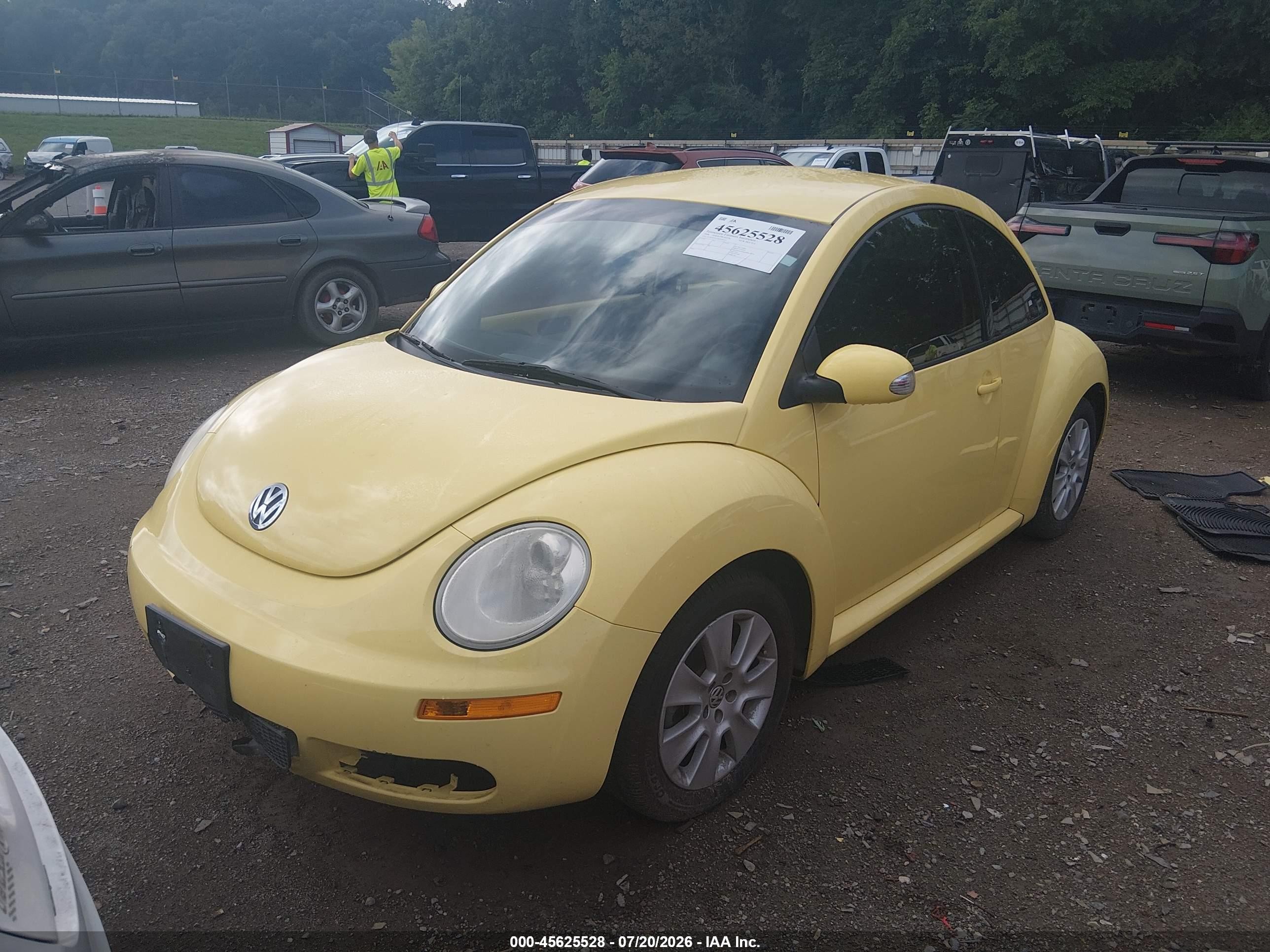 2008 Volkswagen New Beetle S Yellow vin: 3VWPW31CX8M502625