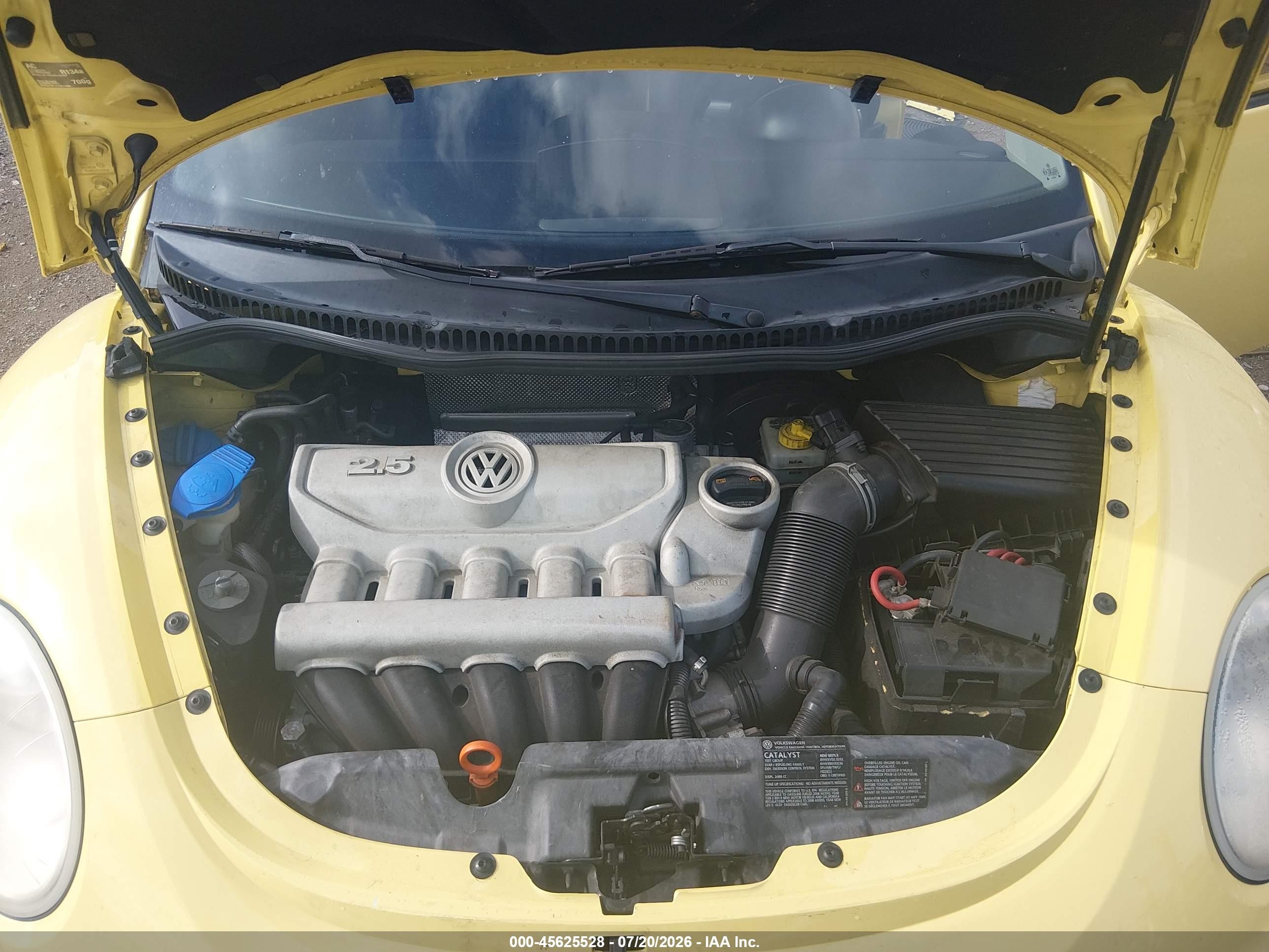 2008 Volkswagen New Beetle S Yellow vin: 3VWPW31CX8M502625