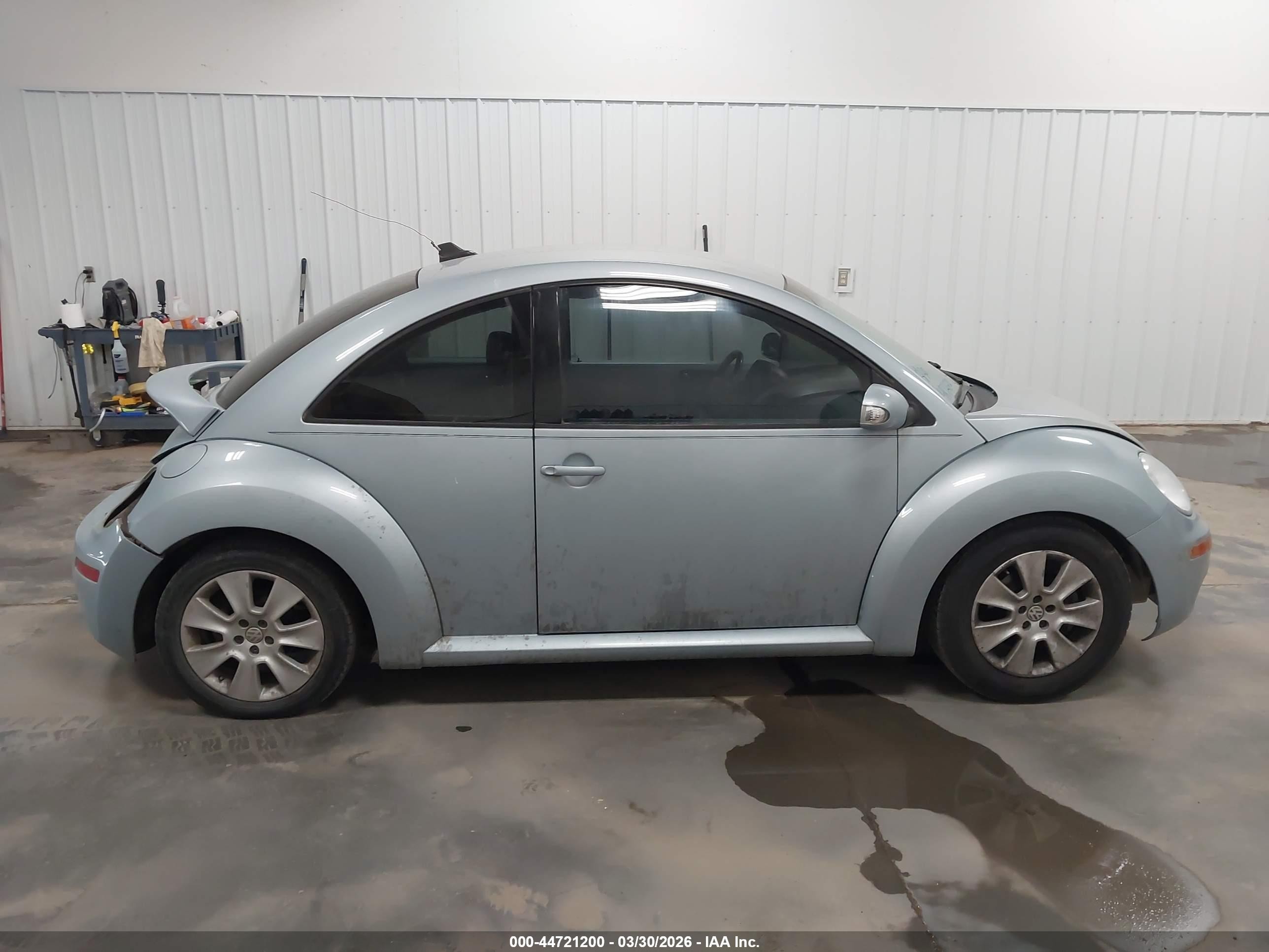 2009 Volkswagen New Beetle 2.5l Light Blue vin: 3VWPW31CX9M518955