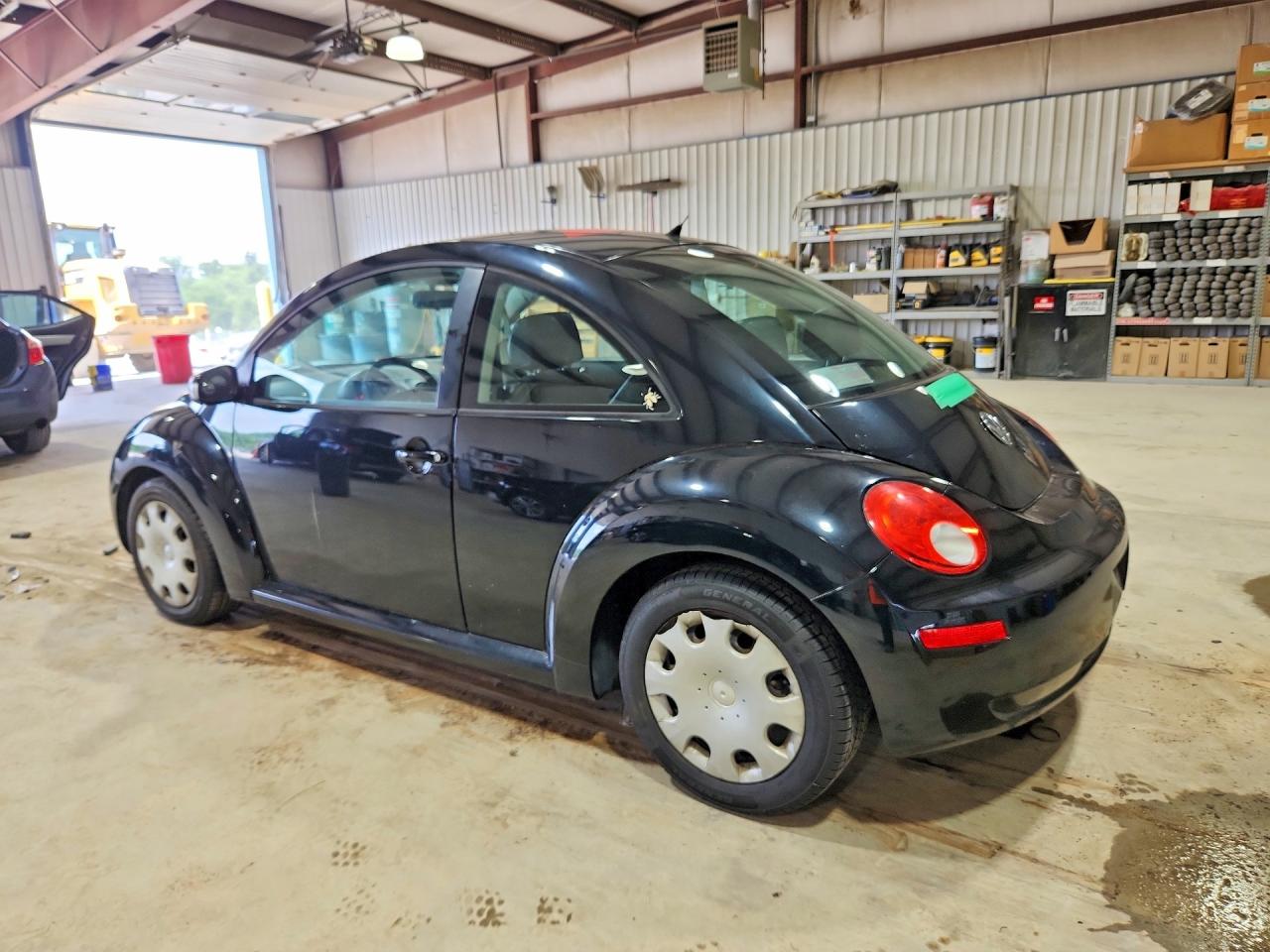 2010 Volkswagen New Beetle Черный vin: 3VWPW3AGXAM010945
