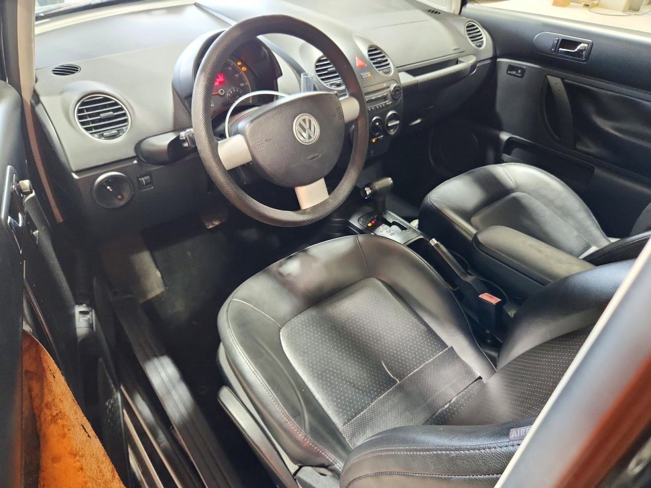 2010 Volkswagen New Beetle Черный vin: 3VWPW3AGXAM010945