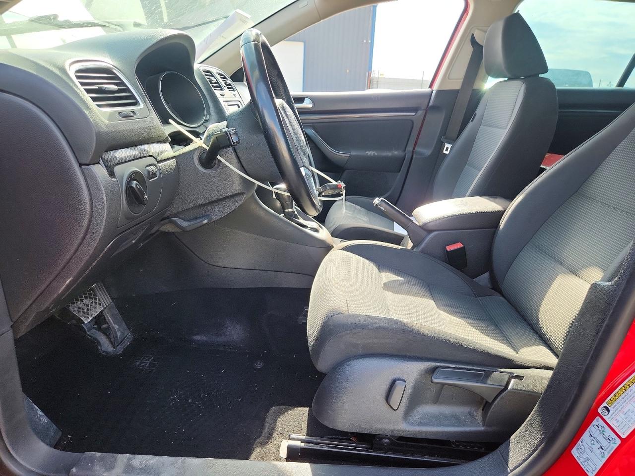 2014 Volkswagen Jetta S Red vin: 3VWPX7AJ2EM608677