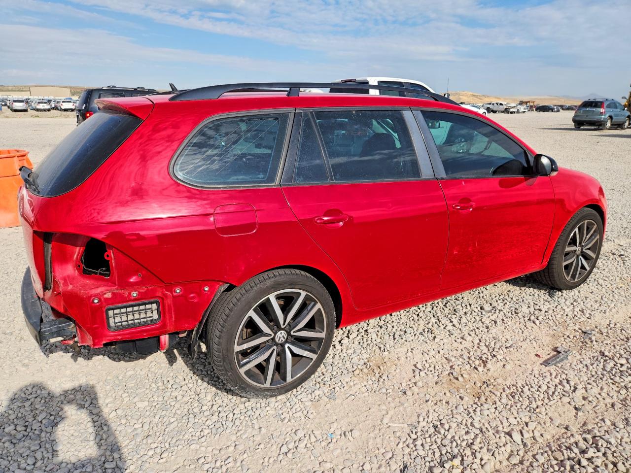 2014 Volkswagen Jetta S Red vin: 3VWPX7AJ2EM608677