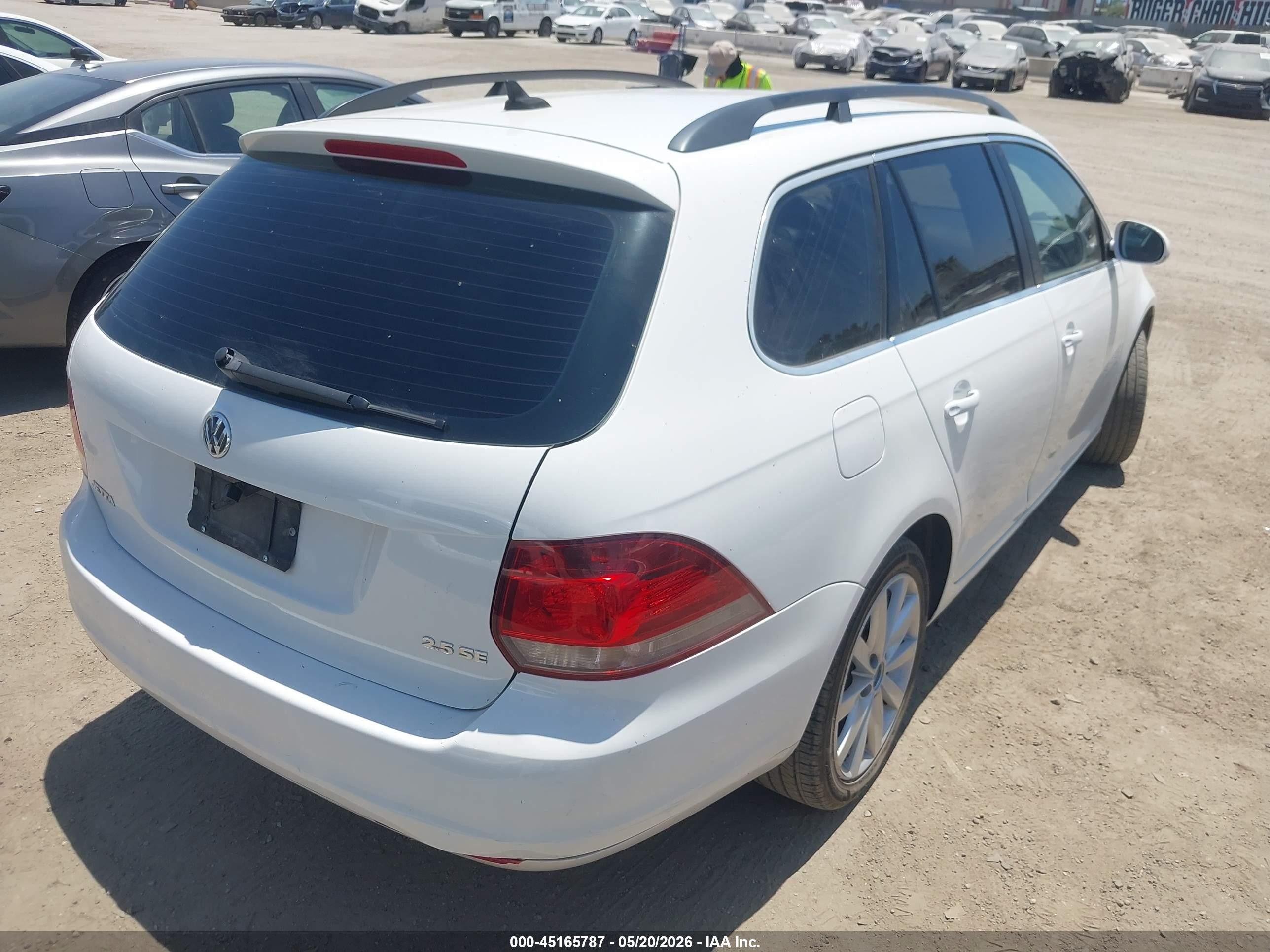 2010 Volkswagen Jetta Se White vin: 3VWPZ7AJ4AM662955