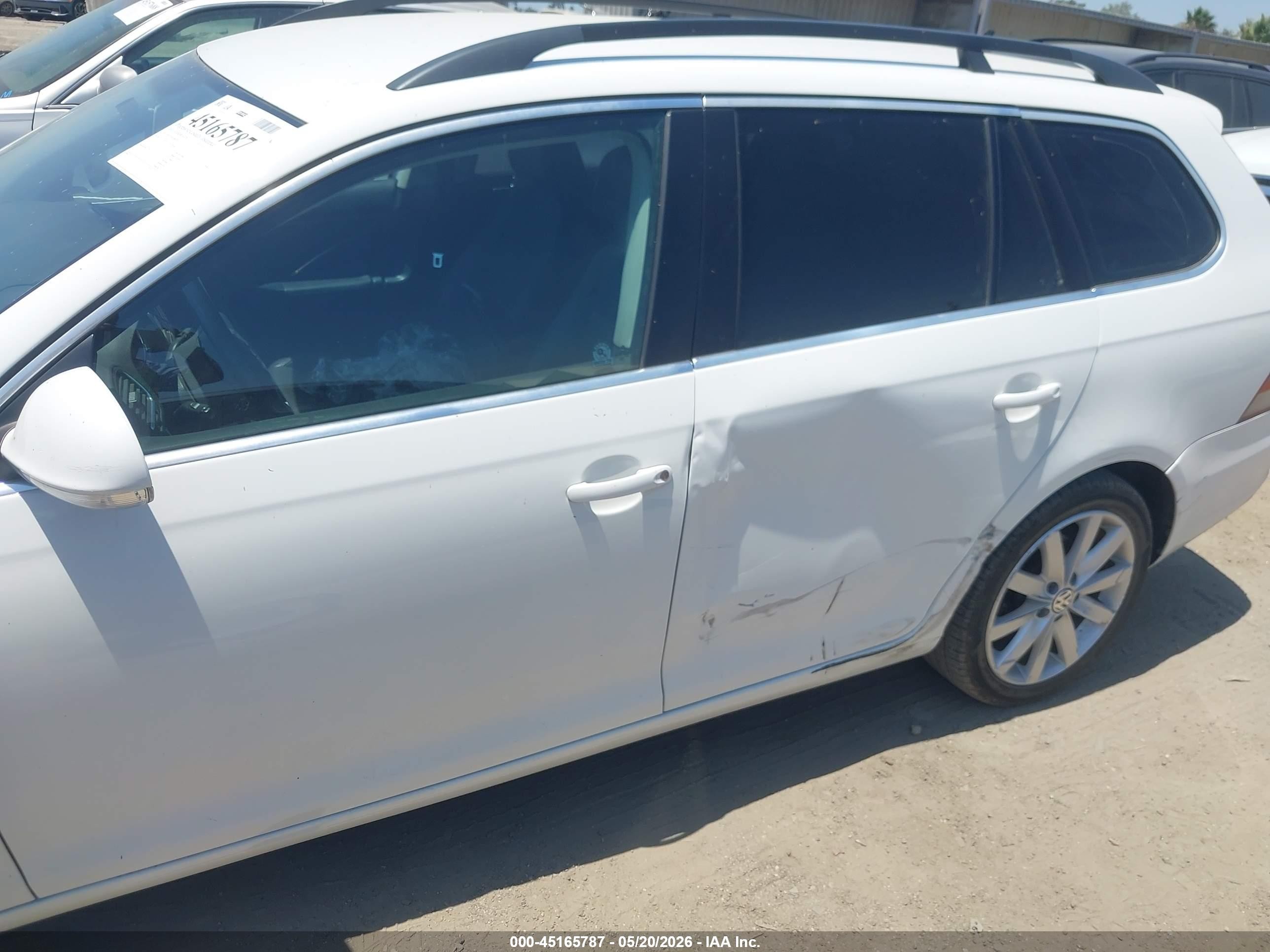 2010 Volkswagen Jetta Se White vin: 3VWPZ7AJ4AM662955