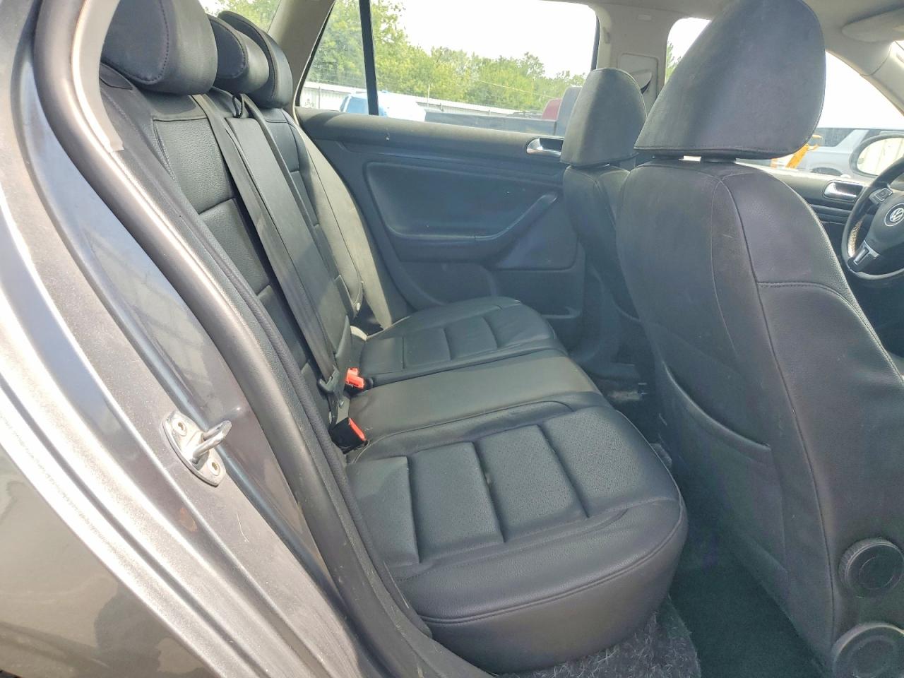 2011 Volkswagen Jetta S Gray vin: 3VWPZ7AJ4BM618505