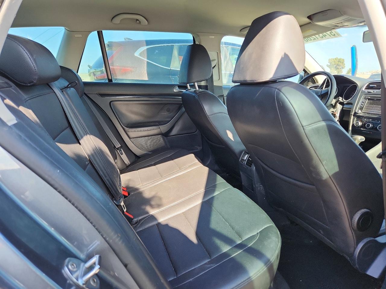 2010 Volkswagen Jetta Se Угольный vin: 3VWPZ7AJ7AM692001