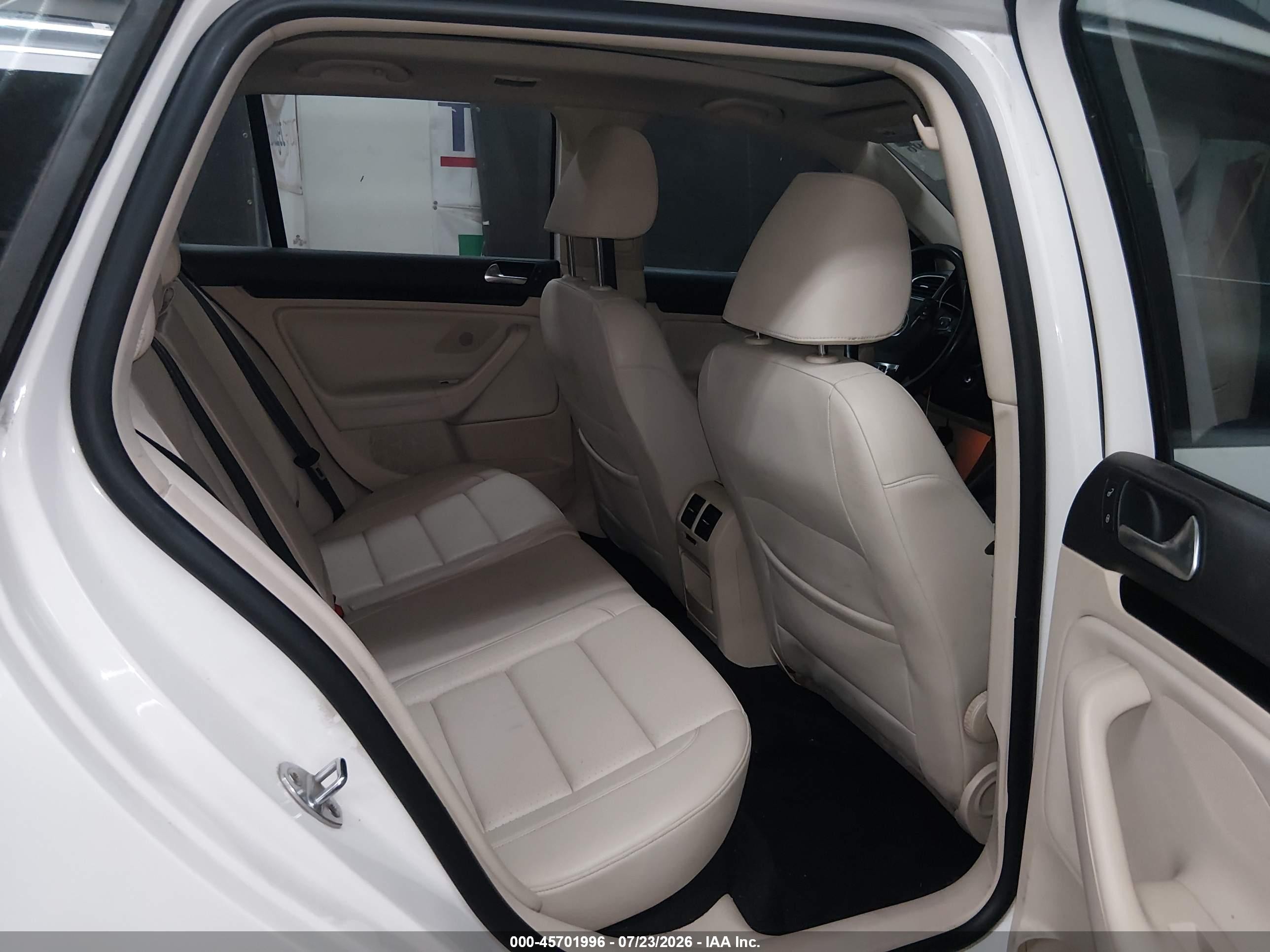 2011 Volkswagen Jetta Sportwagen 2.5l Se White vin: 3VWPZ7AJ9BM707342
