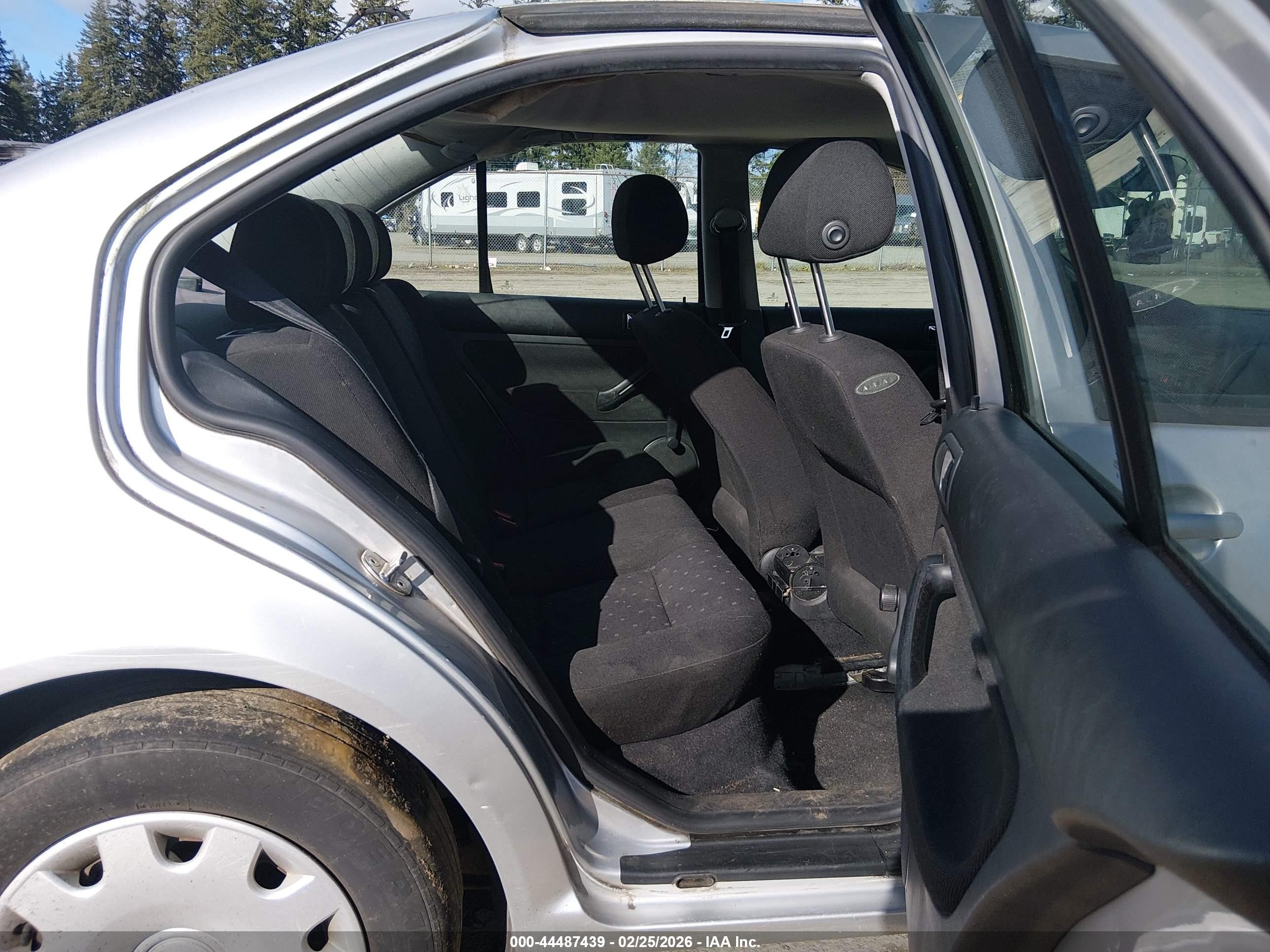 1999 Volkswagen Jetta Gl Gray vin: 3VWRA29M3XM113239