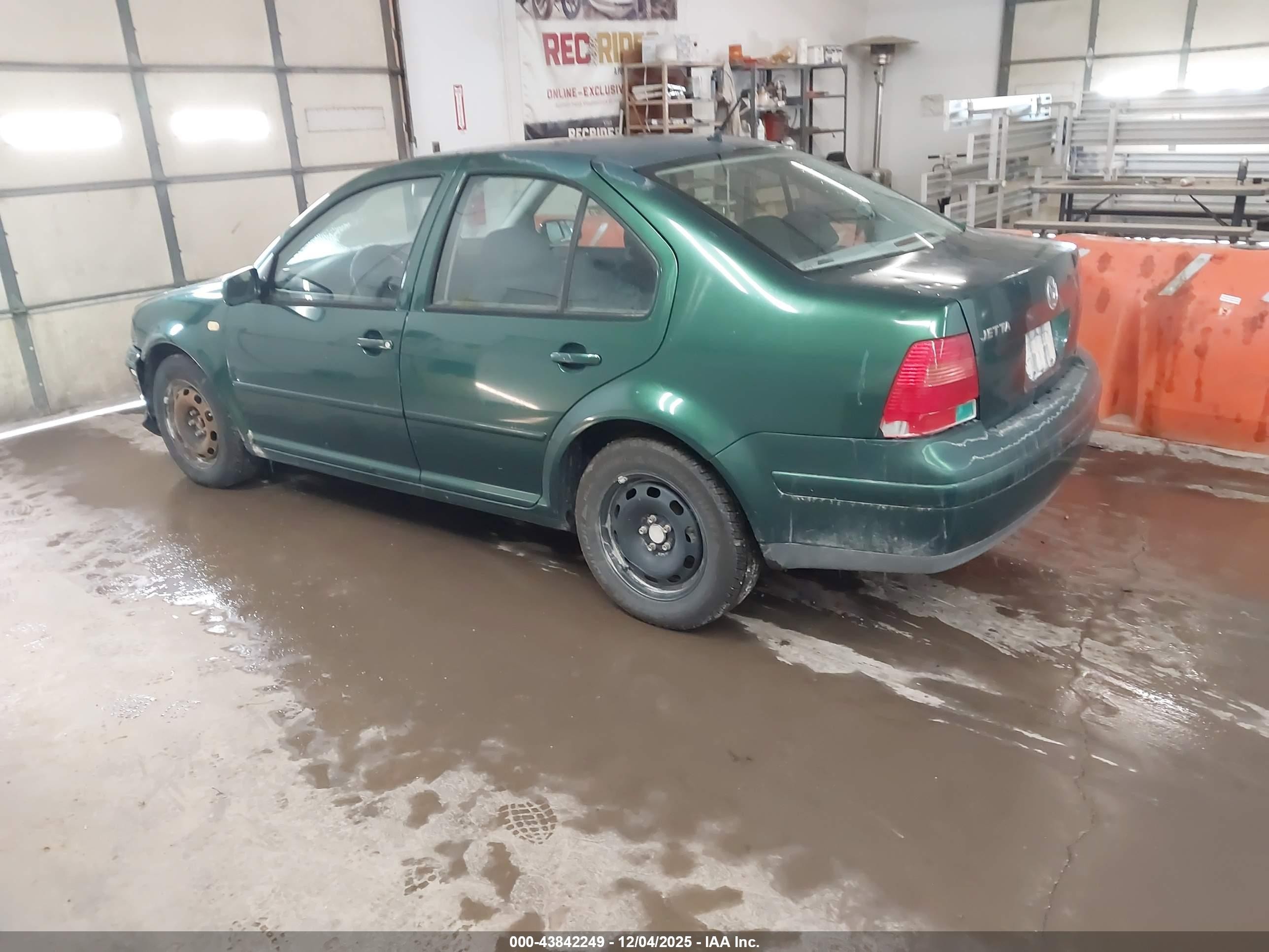 1999 Volkswagen Jetta Gl Green vin: 3VWRA29M6XM073433