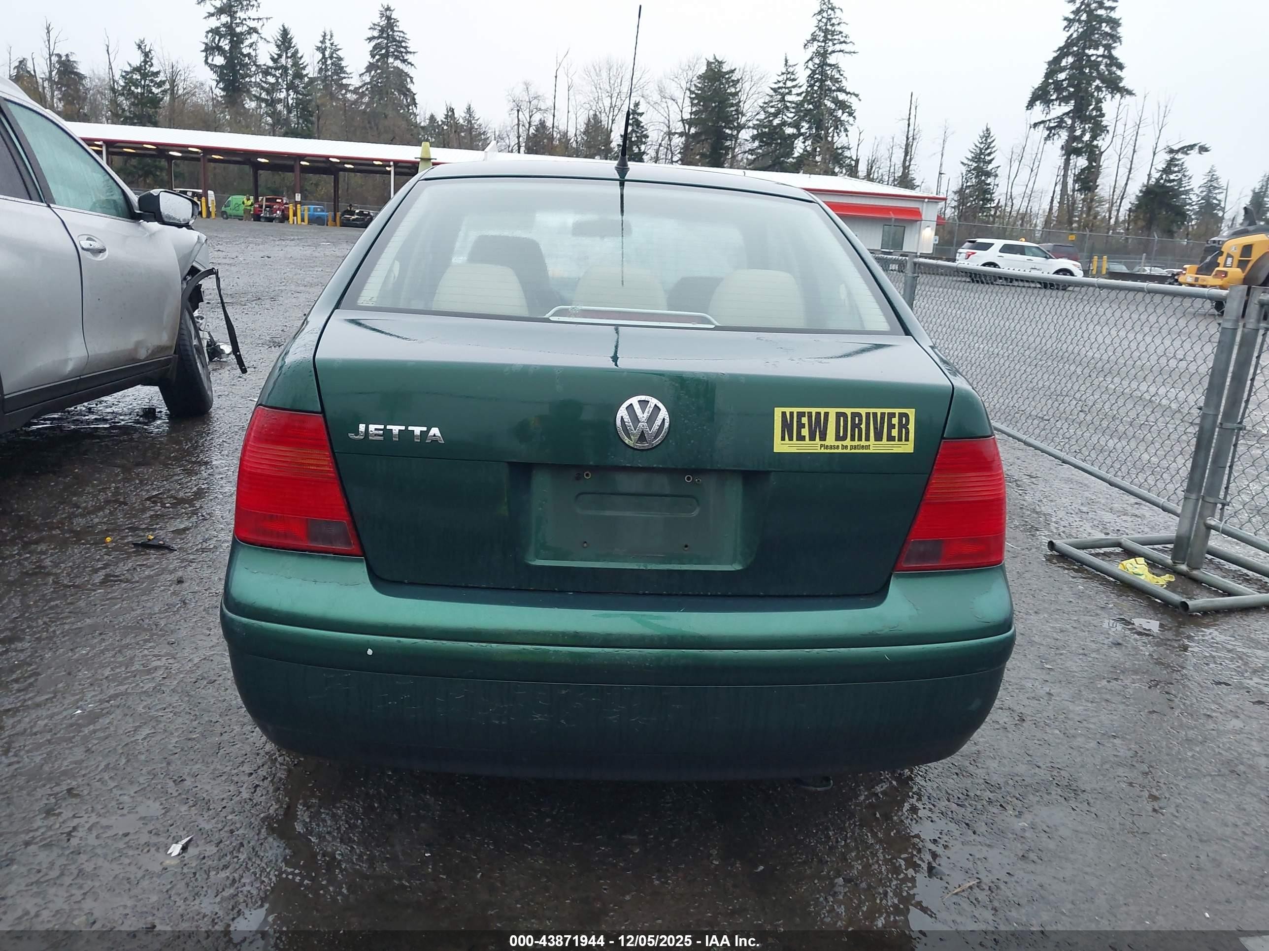 1999 Volkswagen Jetta Gl Green vin: 3VWRA29M9XM090601