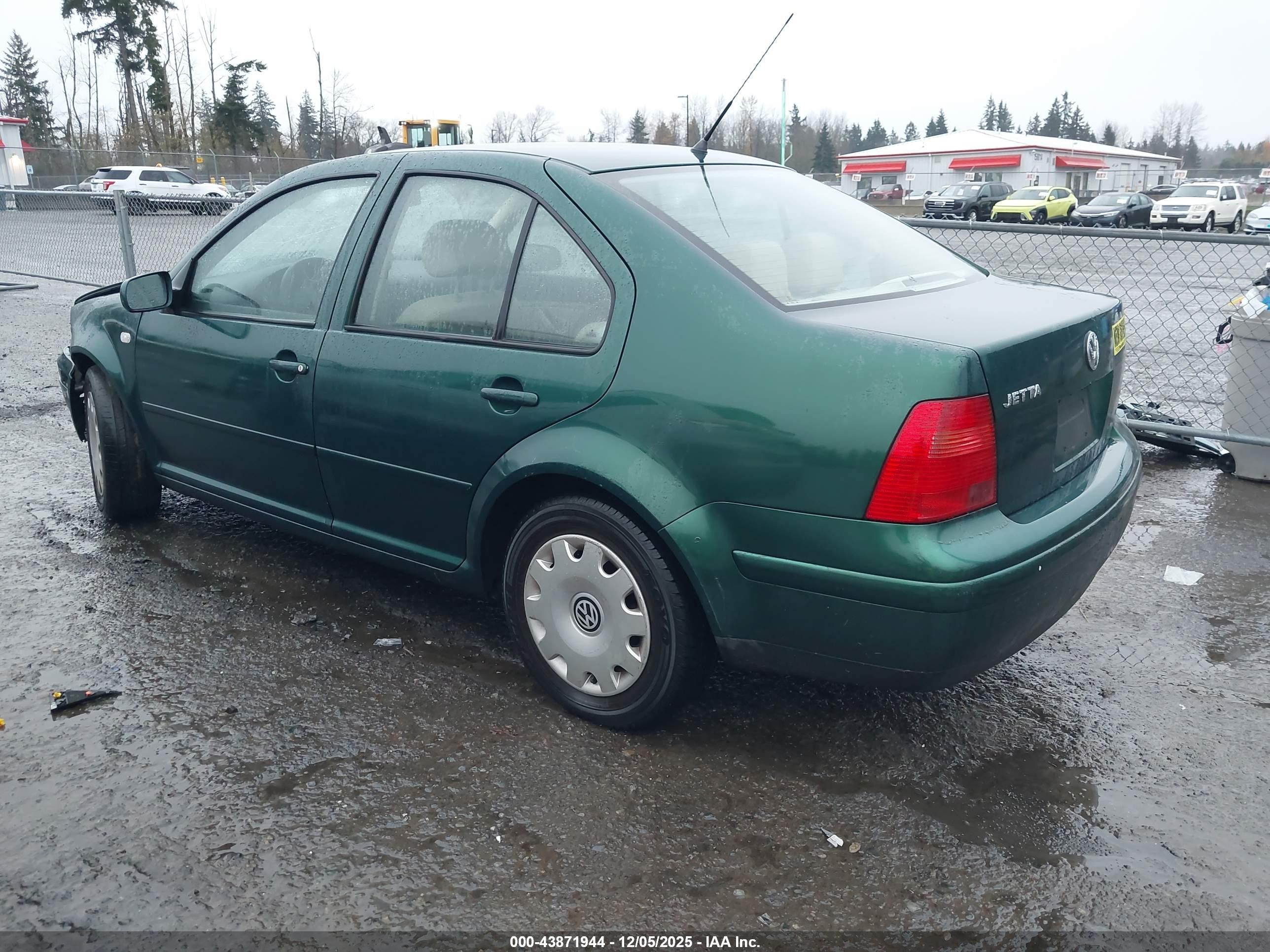 1999 Volkswagen Jetta Gl Green vin: 3VWRA29M9XM090601