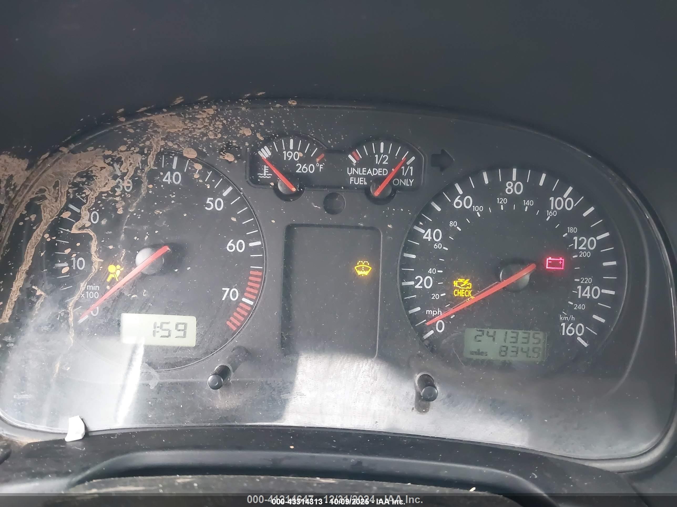 2000 Volkswagen Jetta Gl Красный vin: 3VWRA29MXYM086140
