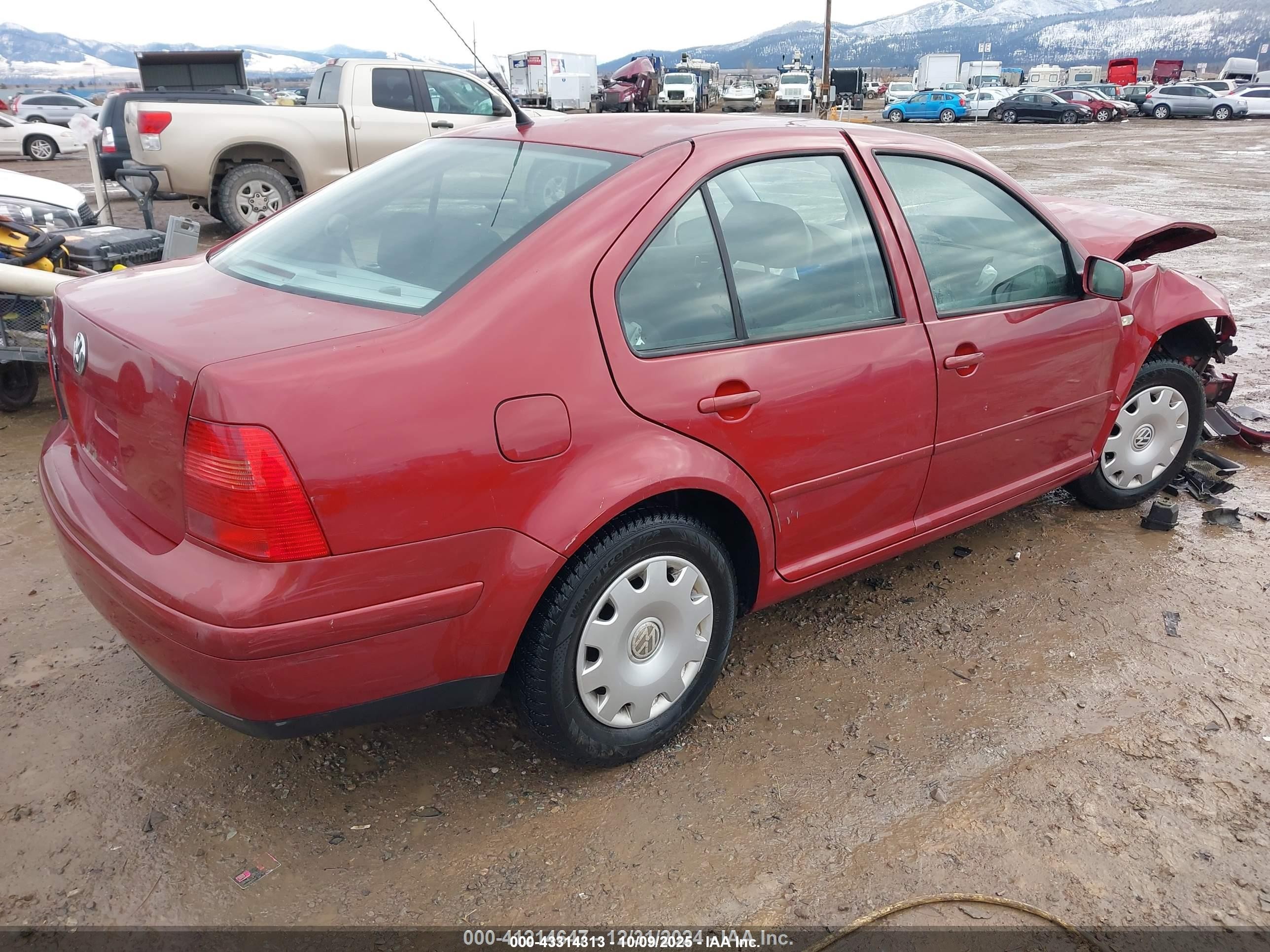 2000 Volkswagen Jetta Gl Красный vin: 3VWRA29MXYM086140