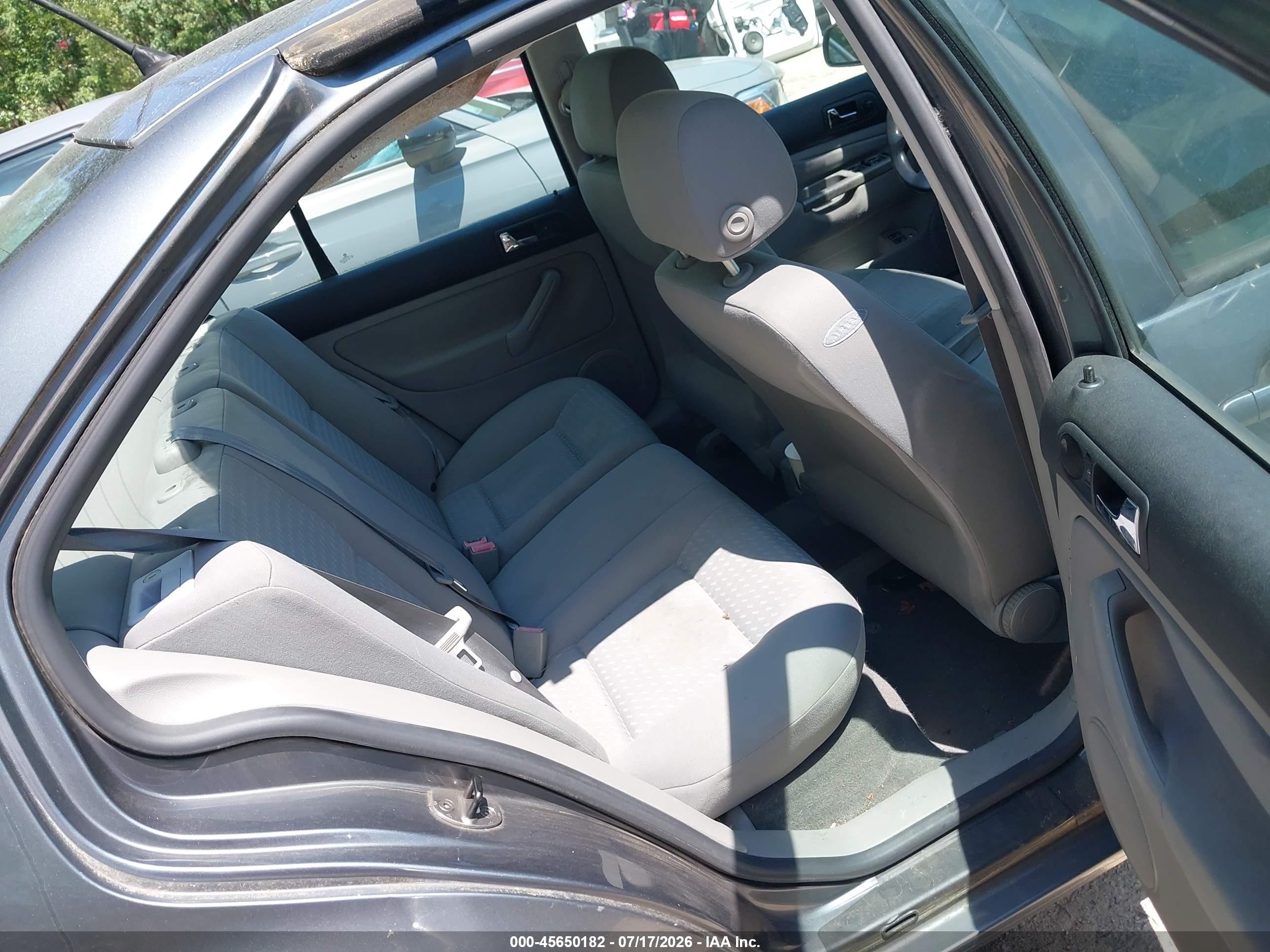 2004 Volkswagen Jetta Gl Silver vin: 3VWRA69M74M012935