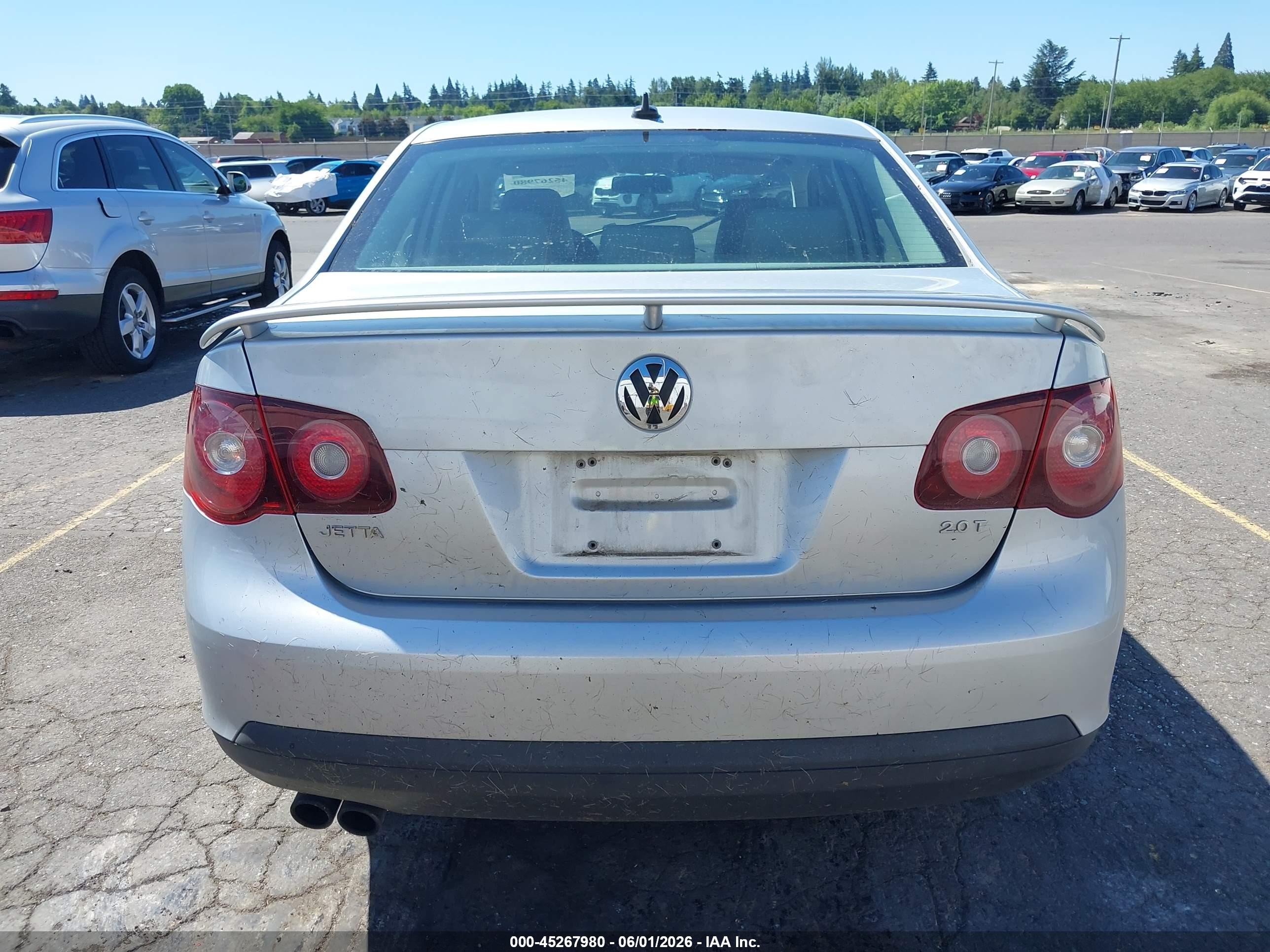 2009 Volkswagen Jetta Wolfsburg Edition Silver vin: 3VWRA71K19M043430