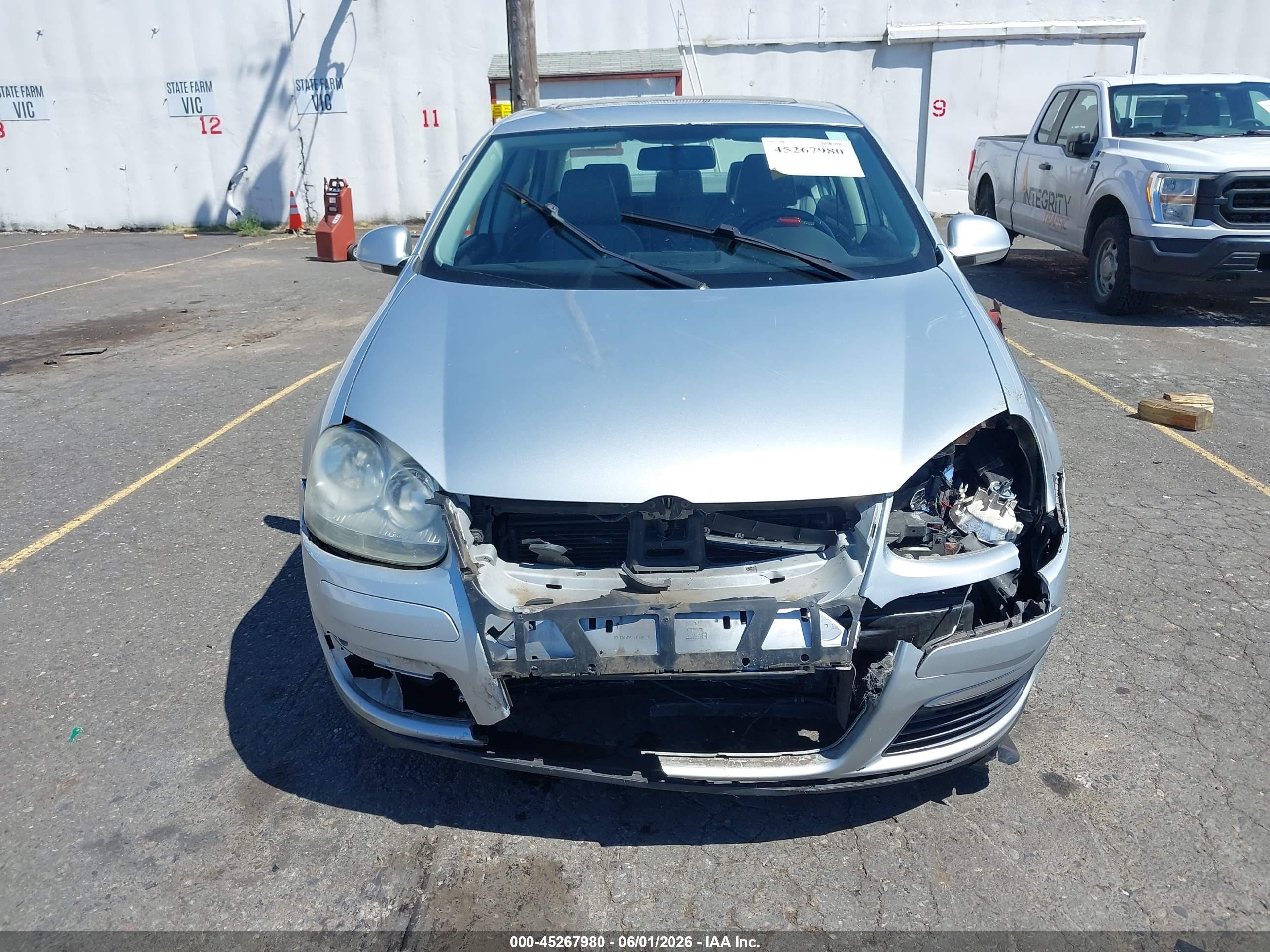 2009 Volkswagen Jetta Wolfsburg Edition Silver vin: 3VWRA71K19M043430