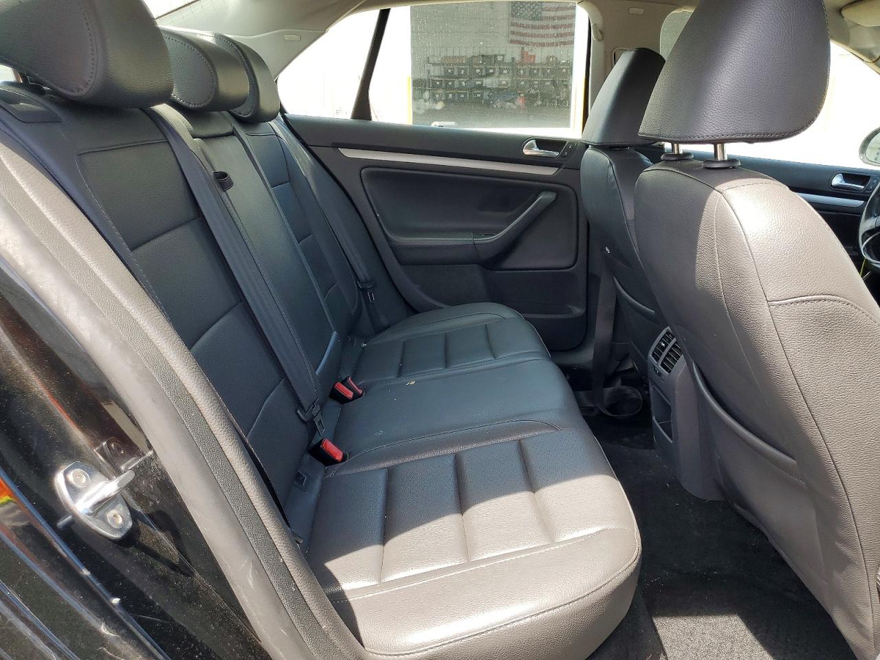 2009 Volkswagen Jetta Wolfsburg Black vin: 3VWRA71K29M052265