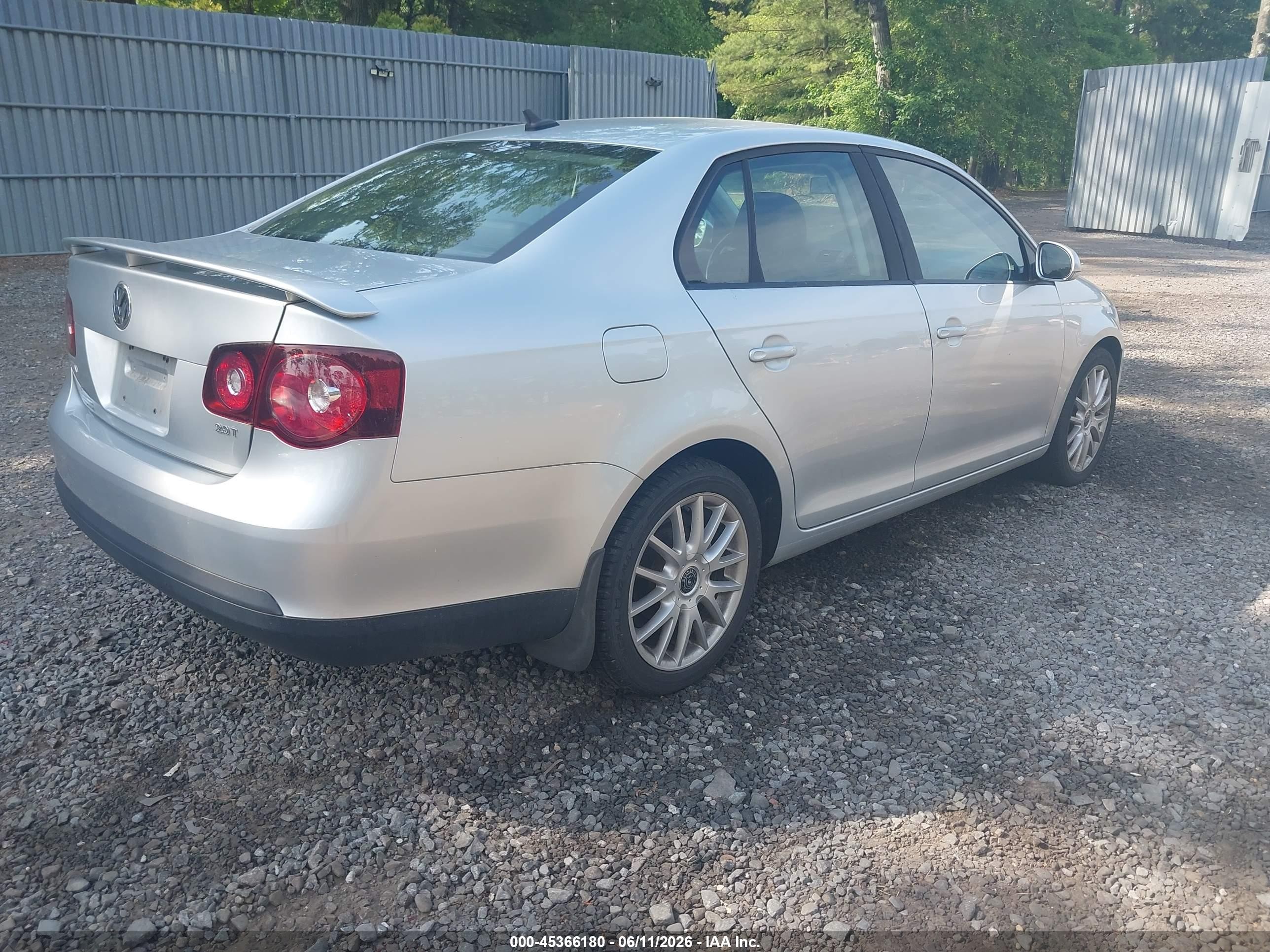 2008 Volkswagen Jetta Wolfsburg Edition Silver vin: 3VWRA71K48M180148