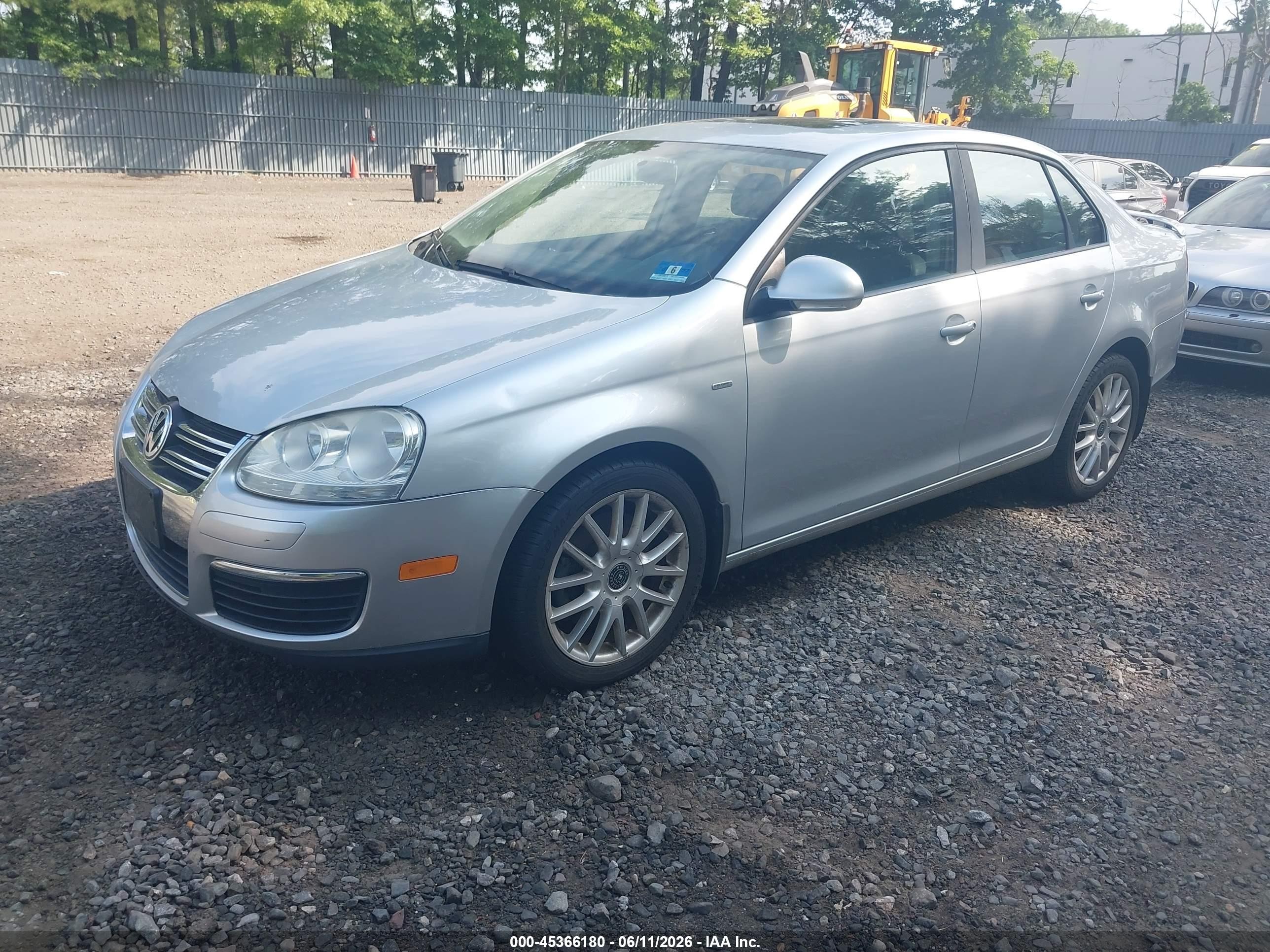 2008 Volkswagen Jetta Wolfsburg Edition Silver vin: 3VWRA71K48M180148