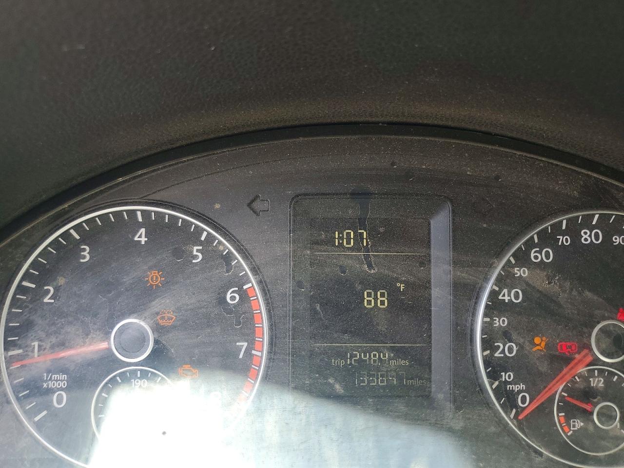 2010 Volkswagen Jetta Wolfsburg Red vin: 3VWRA7AJ4AM052621