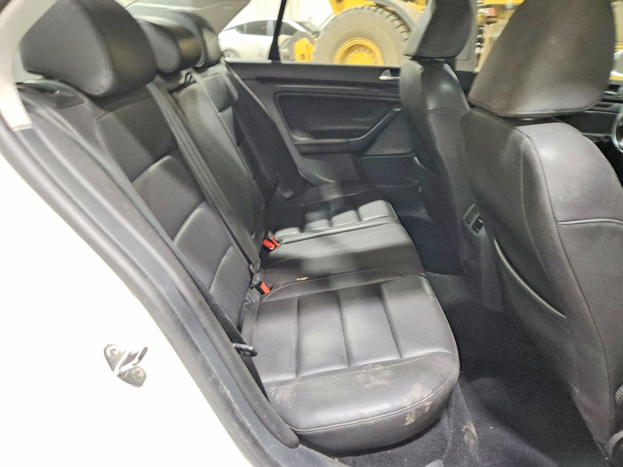 2010 Volkswagen Jetta Wolfsburg Белый vin: 3VWRA7AJ9AM036673