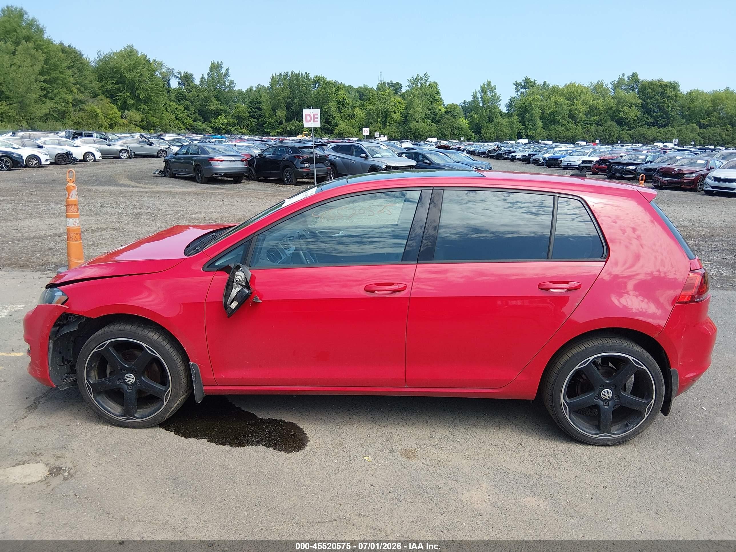 2015 Volkswagen Golf Tdi Se 4-door Red vin: 3VWRA7AU3FM028828