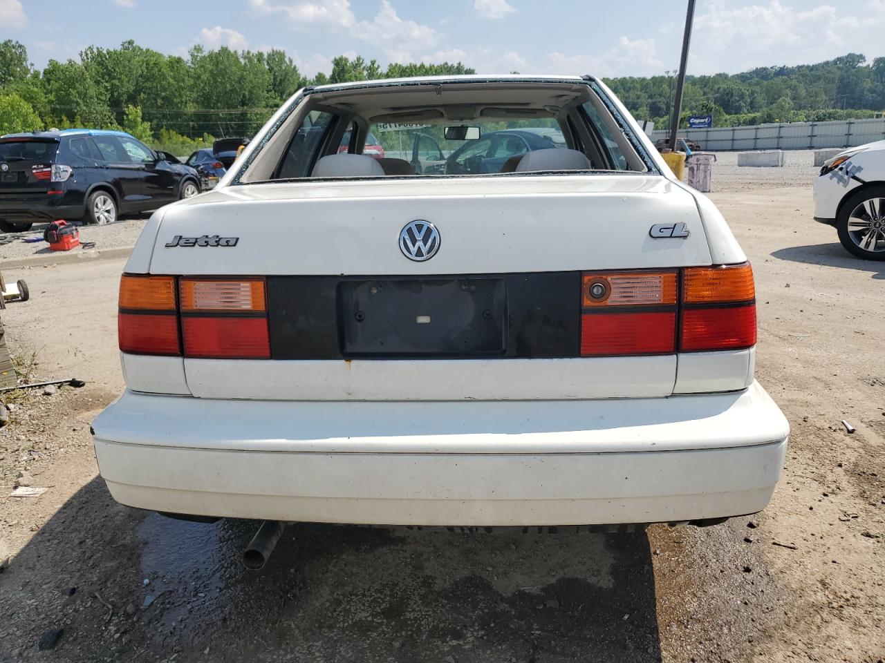 1998 Volkswagen Jetta Gl White vin: 3VWRA81H1WM111439