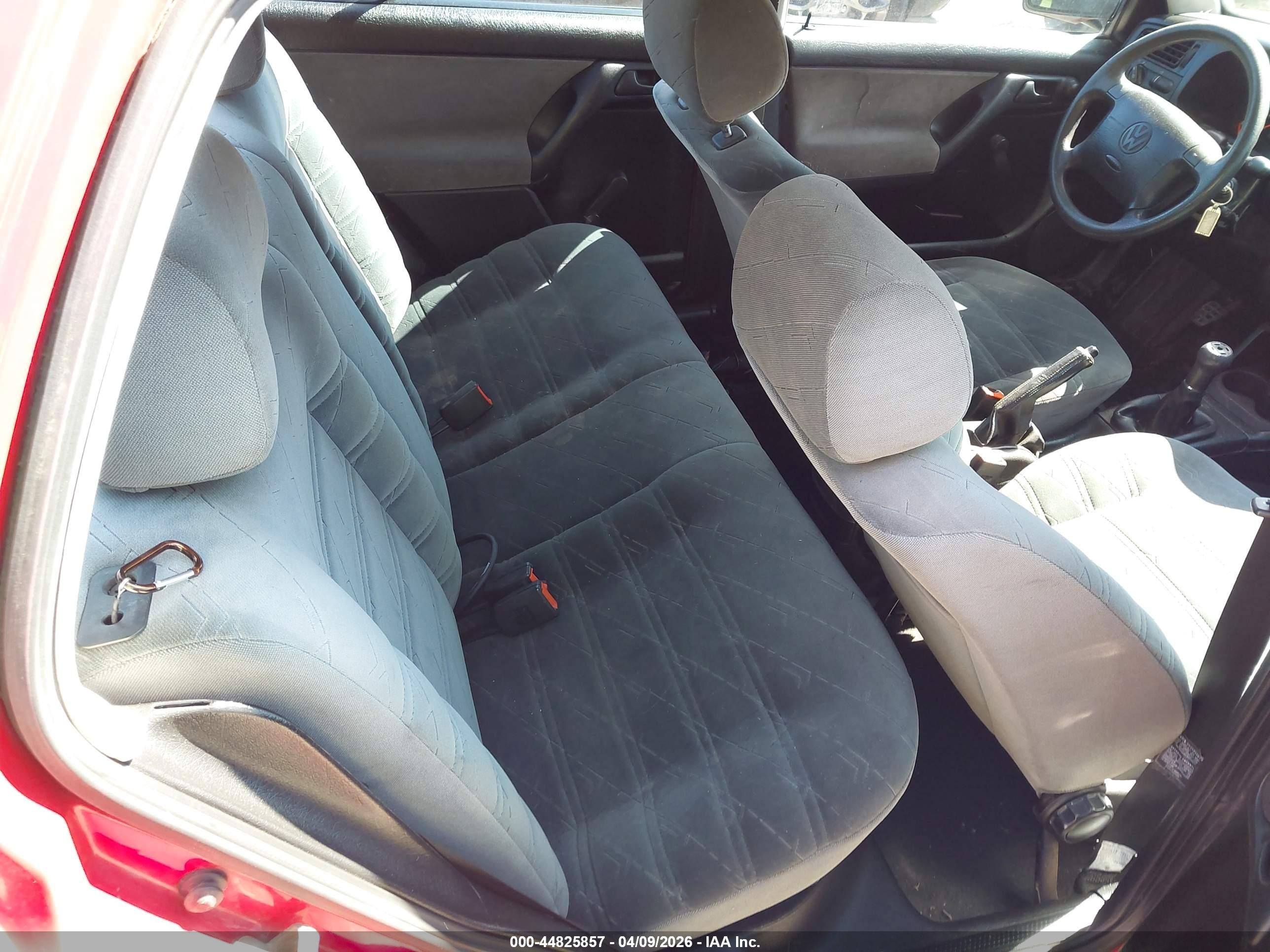 1998 Volkswagen Jetta Gl Red vin: 3VWRA81H2WM234098
