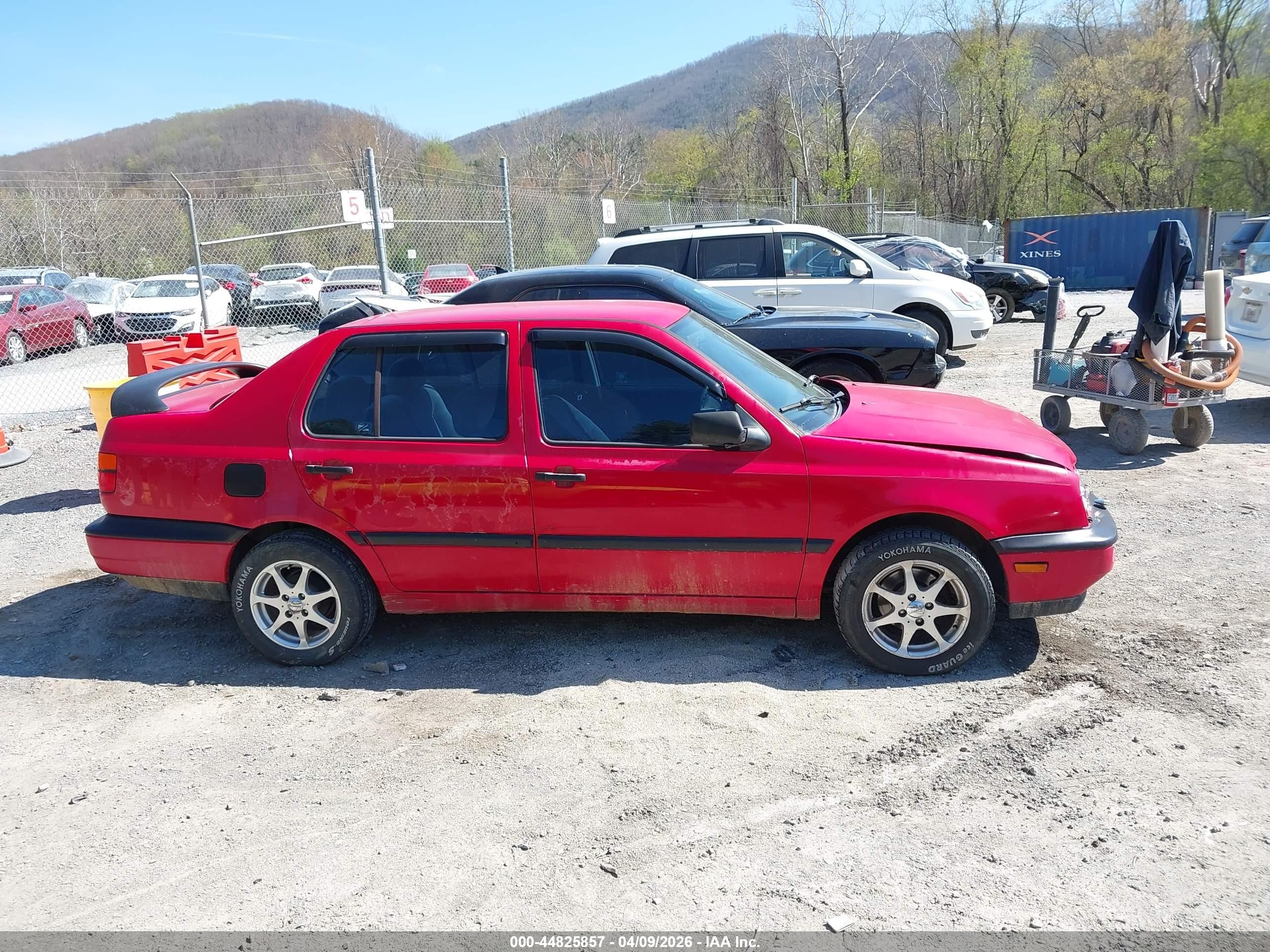1998 Volkswagen Jetta Gl Red vin: 3VWRA81H2WM234098