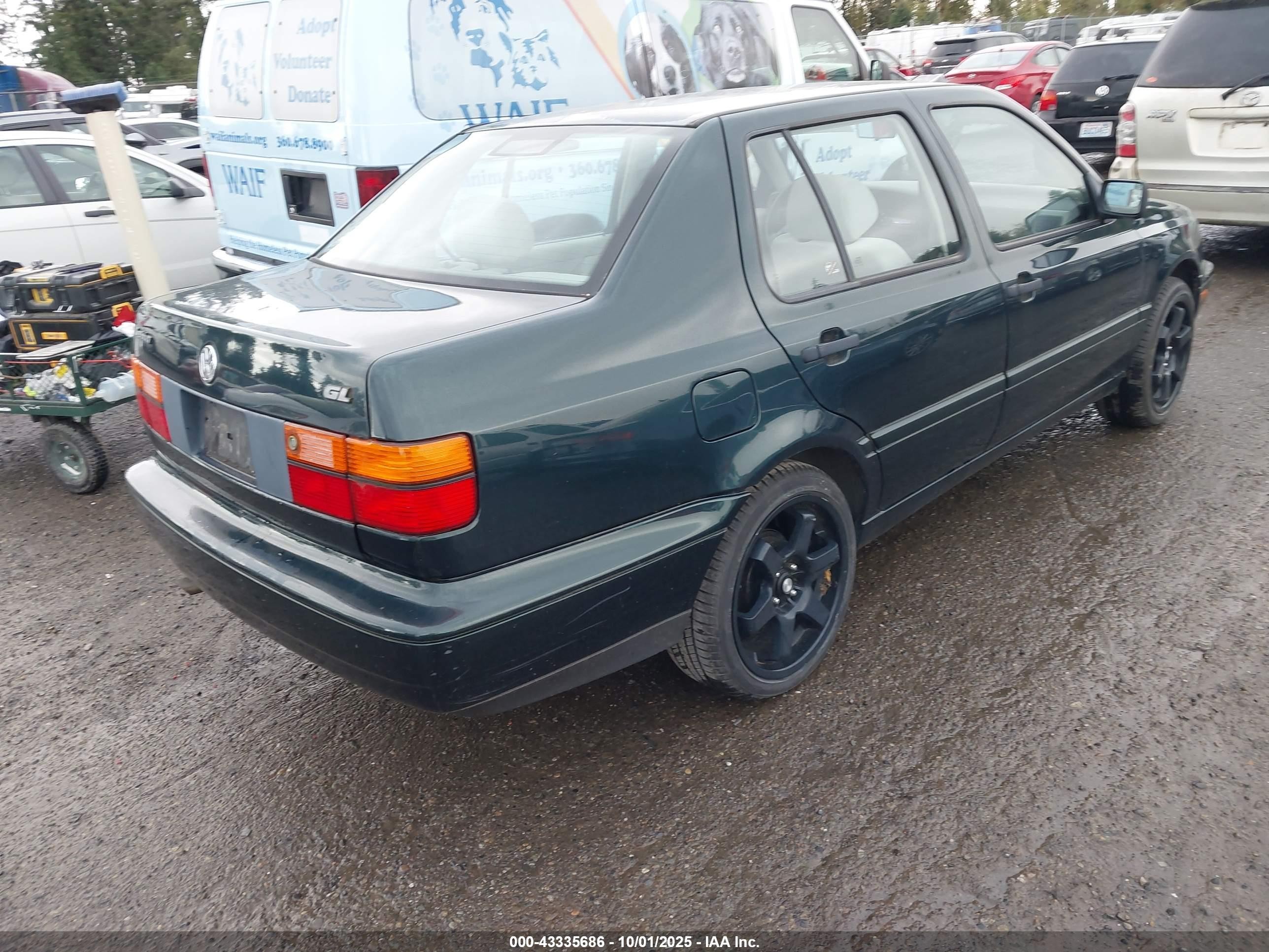 1999 Volkswagen Jetta Gl Green vin: 3VWRA81H2XM252361